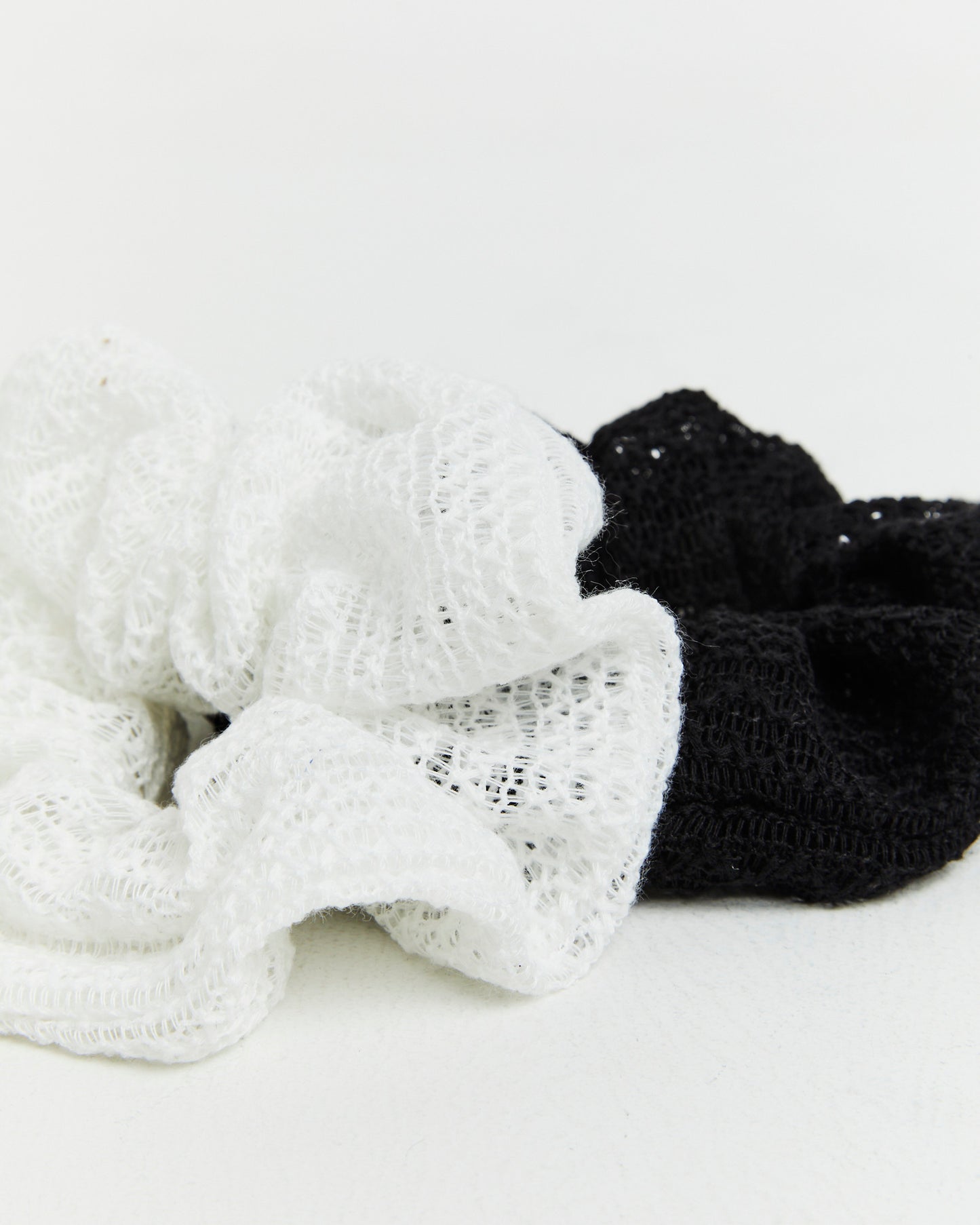 Bonnie Crochet Scrunchie 2 Pack in Black/Cream