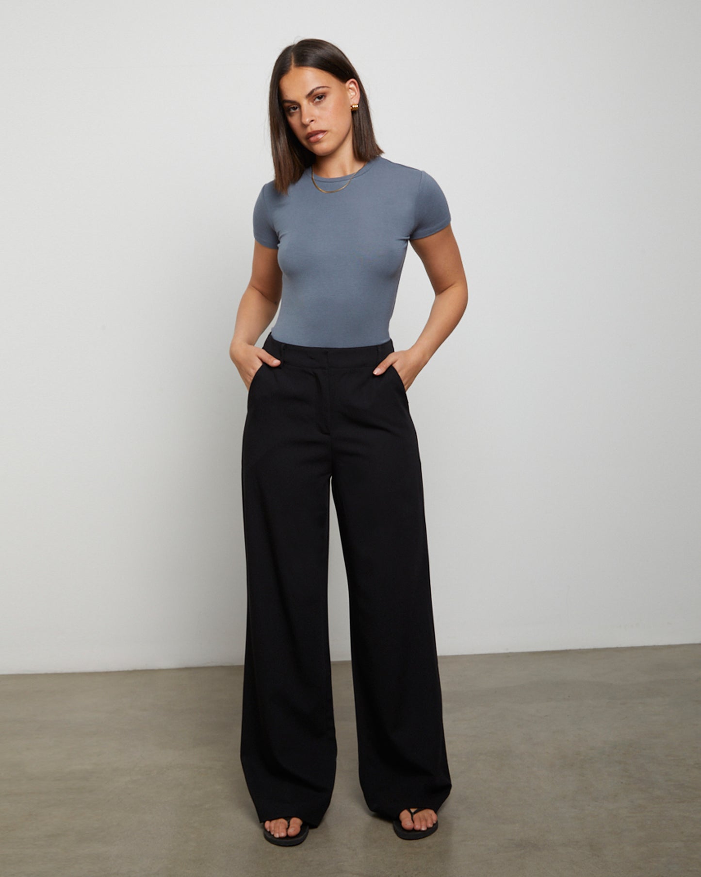 Slinky Fitted Tee in Slate