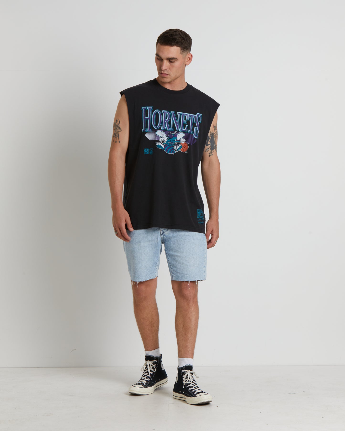 Underscore Hornets Muscle Tee in Faded Black