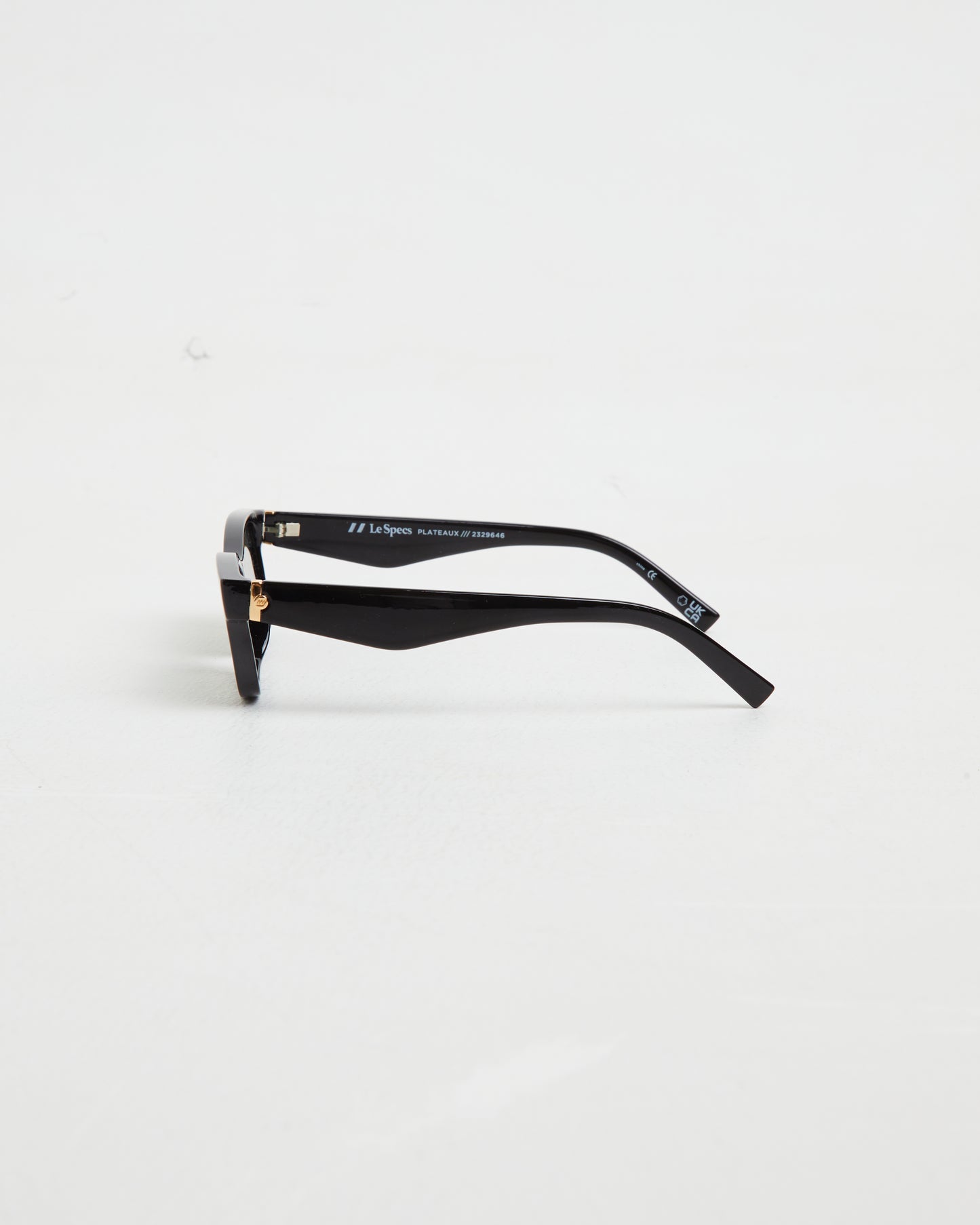 Le Sustain Plateaux Sunglasses in Black/Khaki Mono