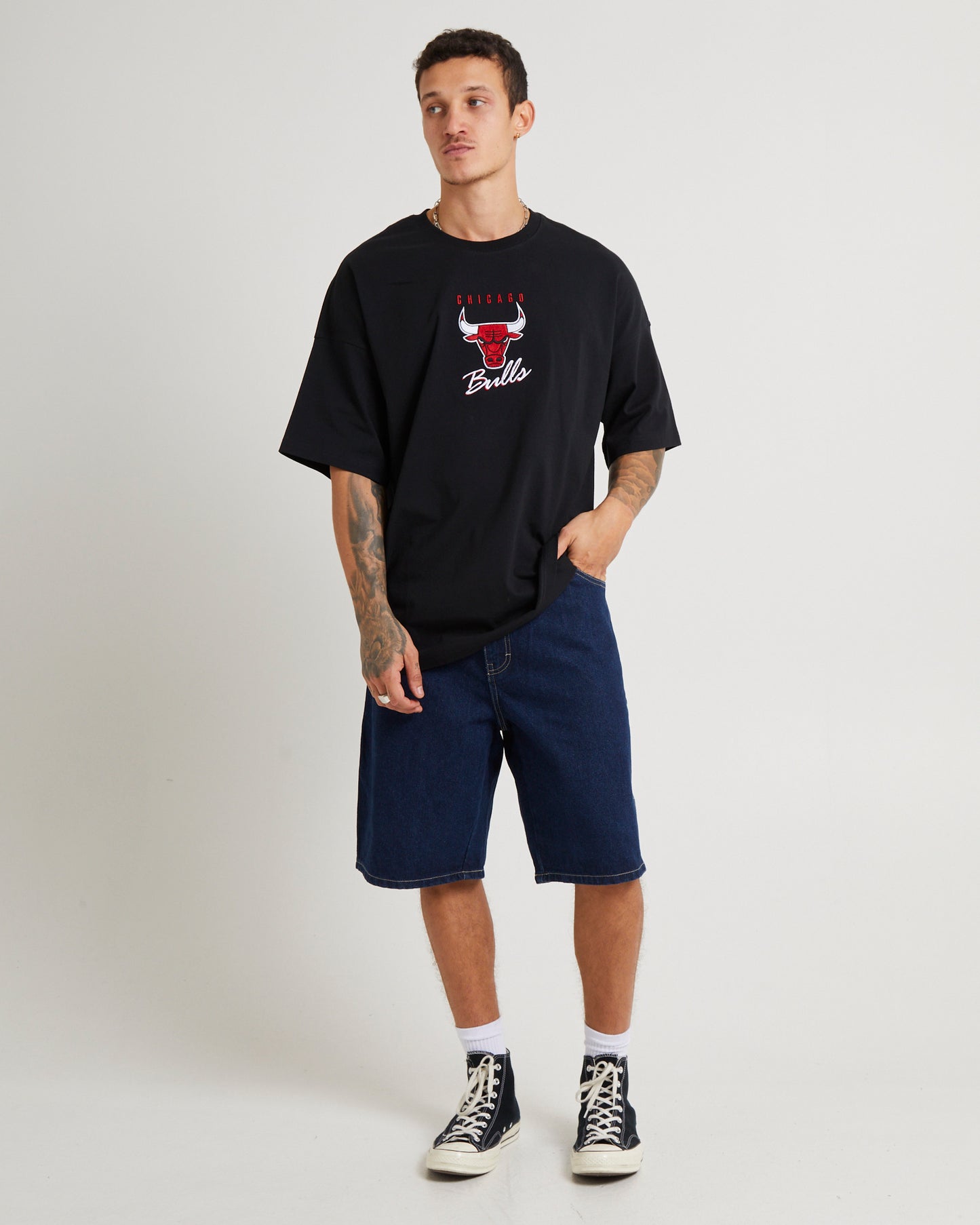 Tri Logo Bulls Oversized T-Shirt in Faded Black