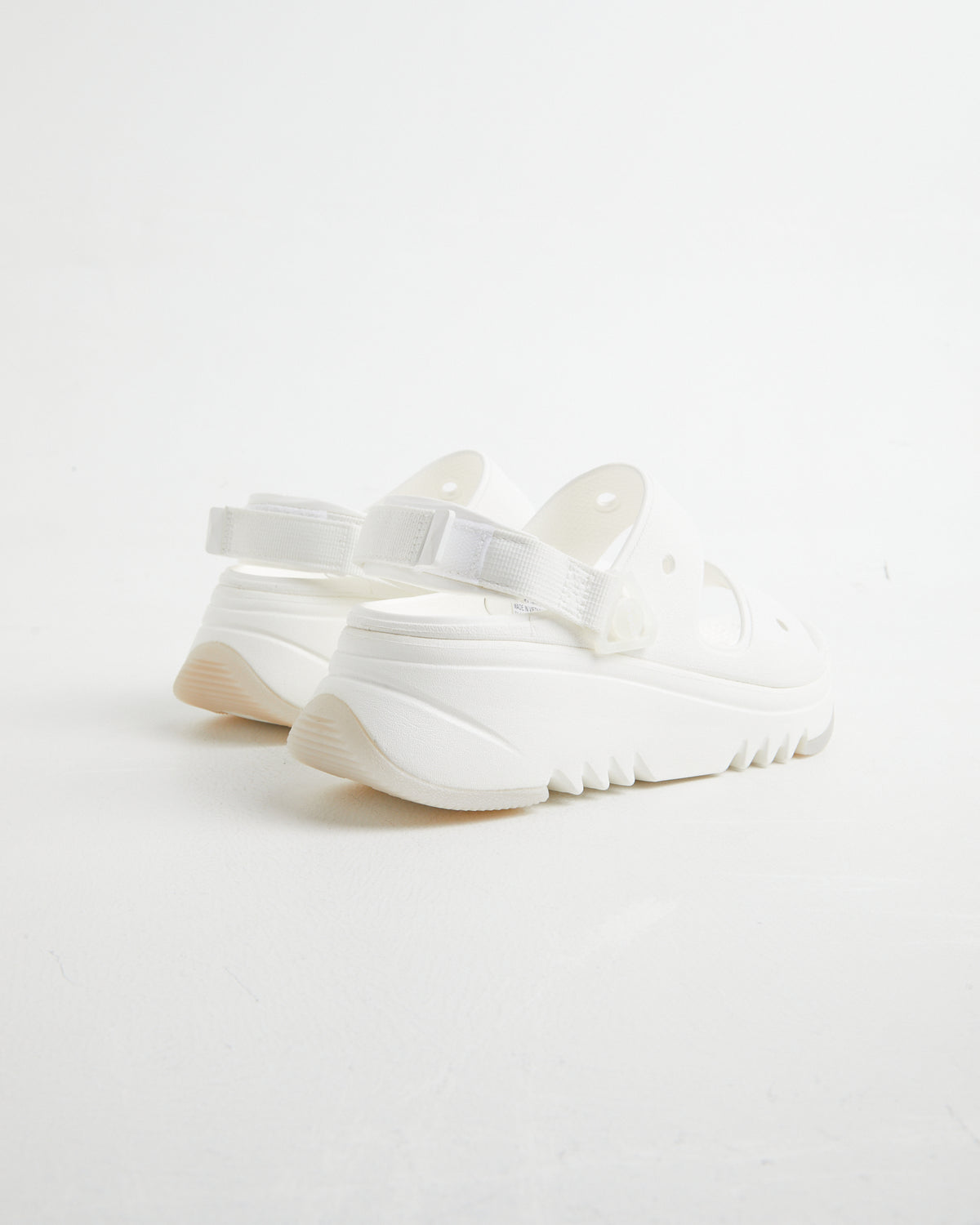 Hiker Xscape Sandals in White WHITE