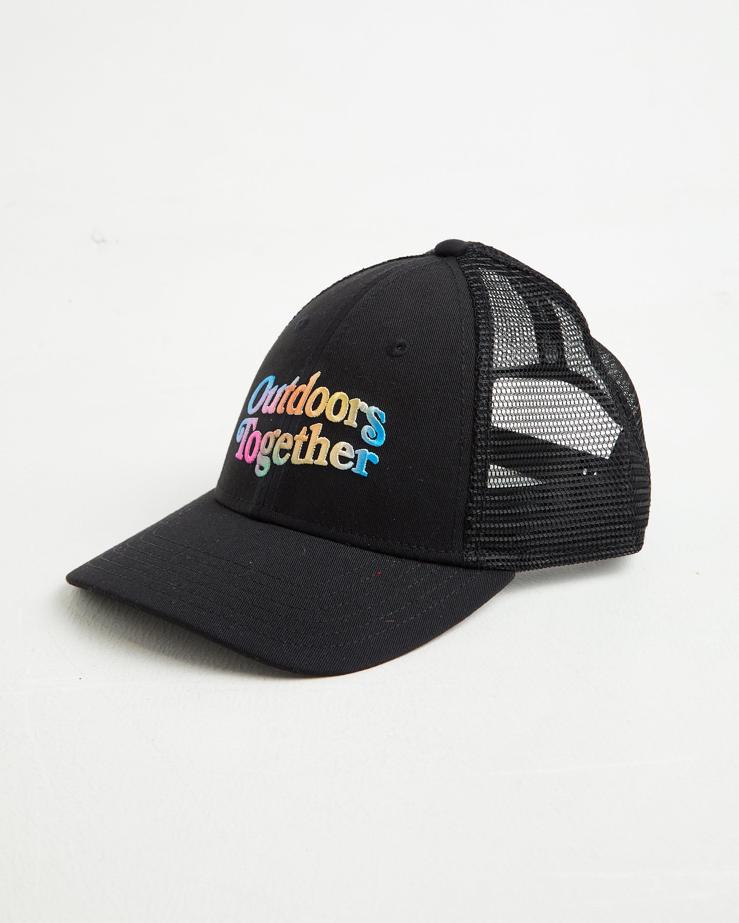 Mudder Trucker Black/Pride Graphic