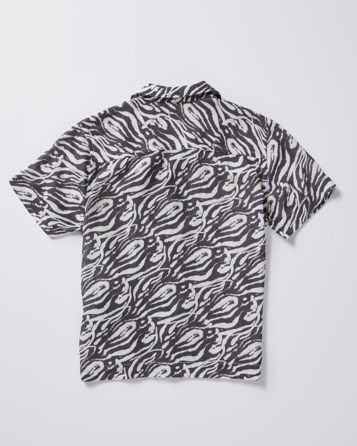 Boys Trackless Short Sleeve Resort Shirt in Black BLACK