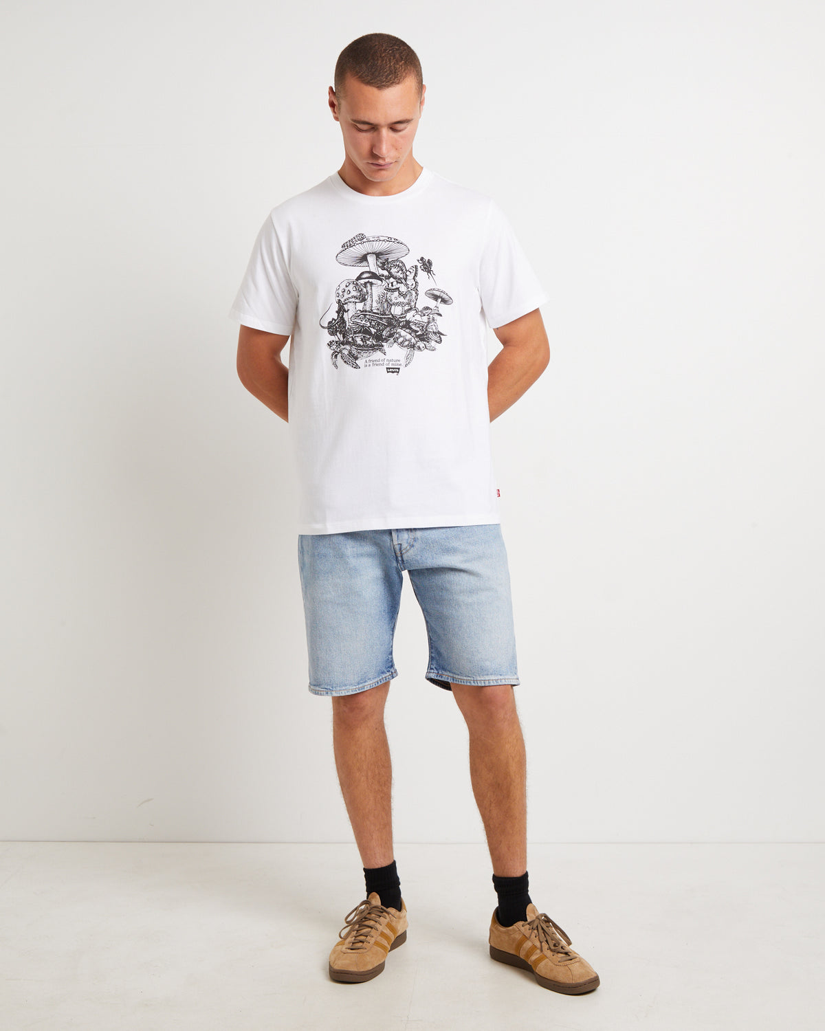 Graphic Crewneck Short Sleeve T-Shirt in Friend Of Nature White WHITE