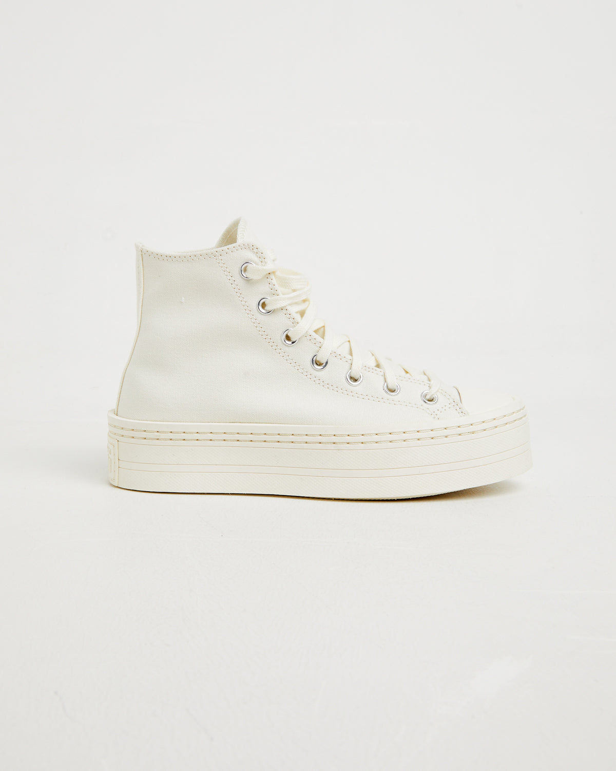 Chuck Taylor All Star Modern Lift Hi Top Sneakers in Egret EGRET/EGRET/EGRET
