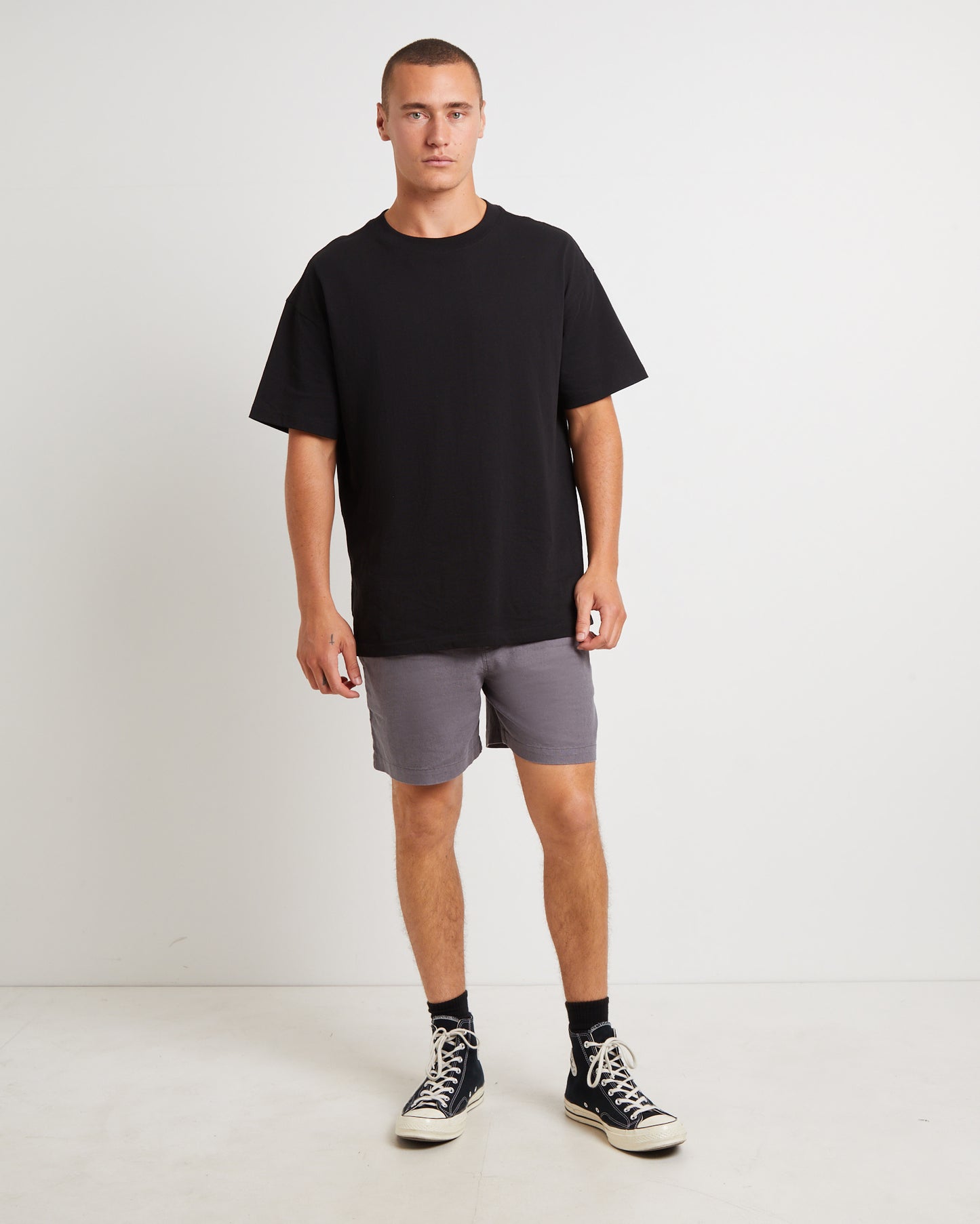 Puglia Linen Shorts in Ash