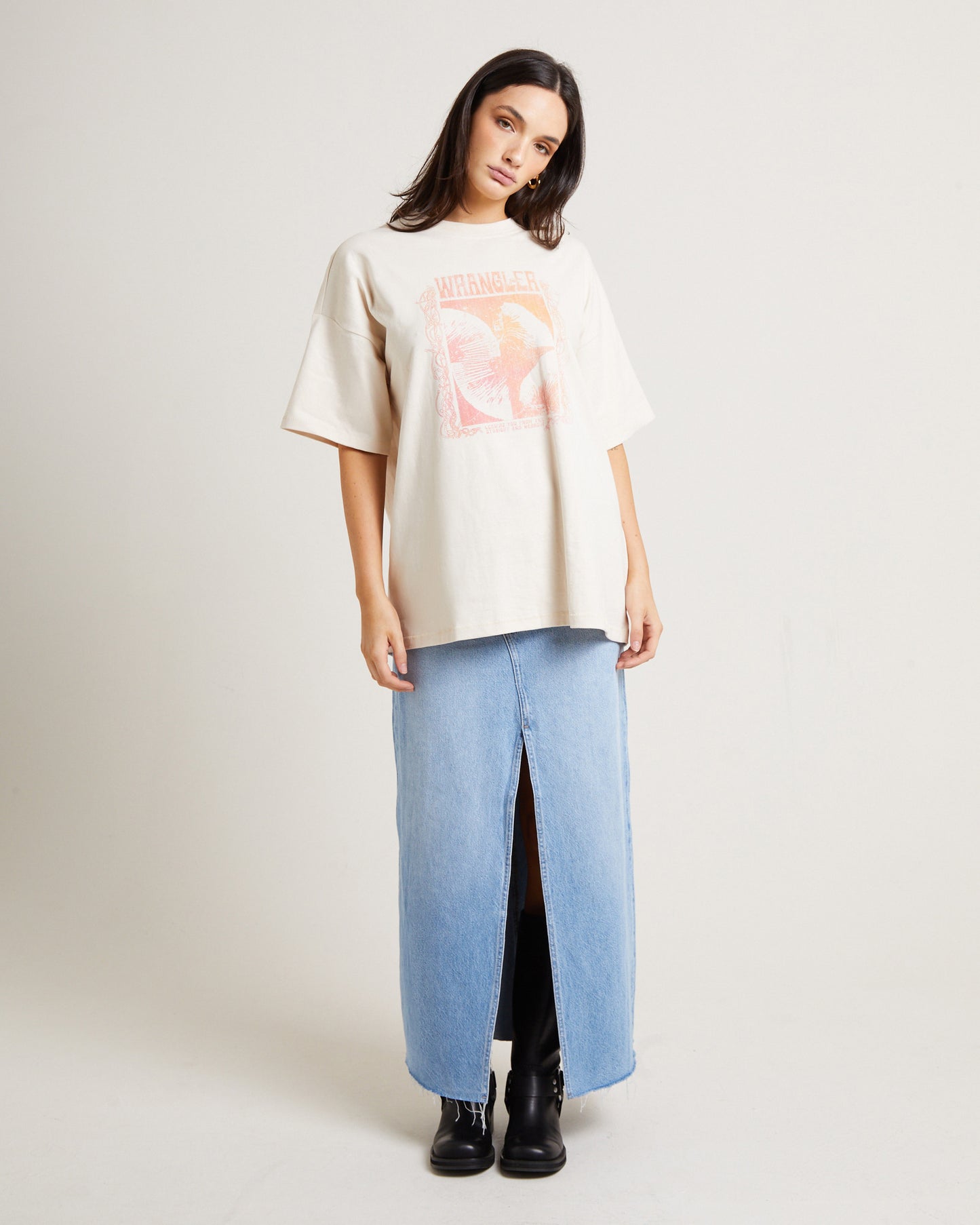 Boxy Slouch T-Shirt in Enochi Ecru