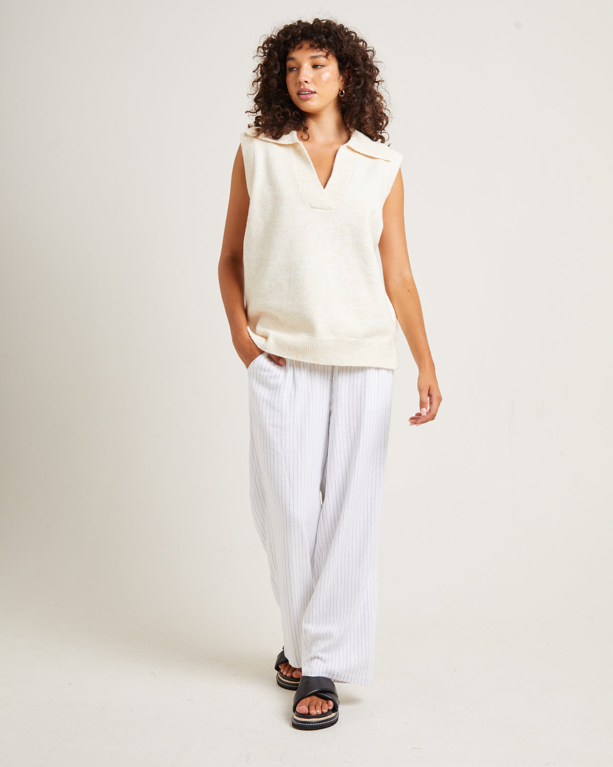 Avari Knit Vest Oat OAT
