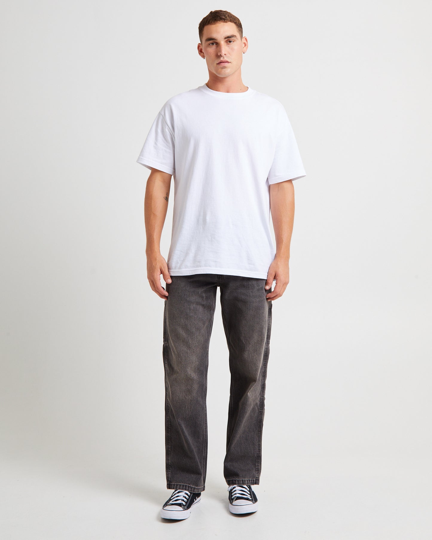 568 Stay Loose Carpenter Jeans Going Backwards