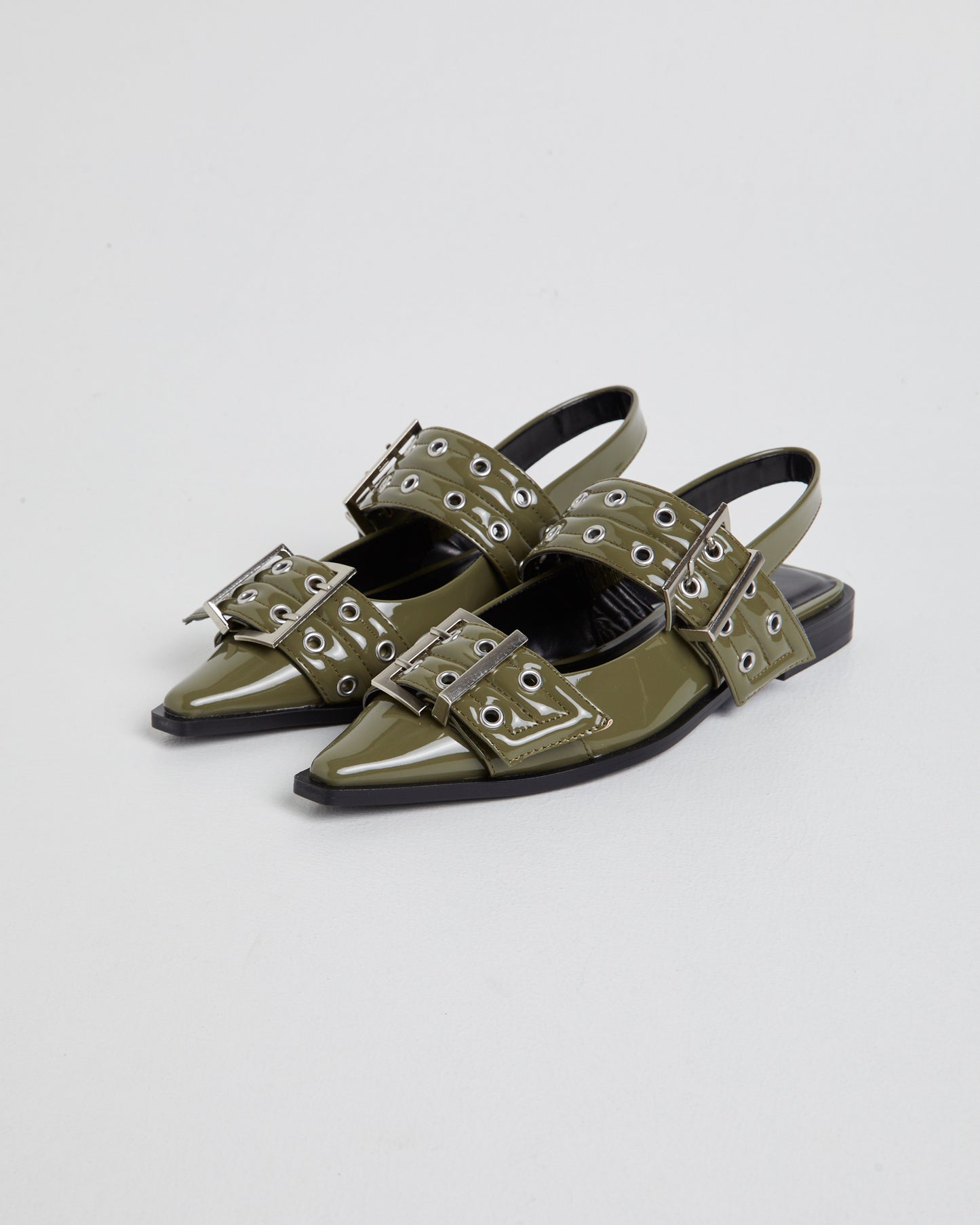 Matilda Pointed Flat
