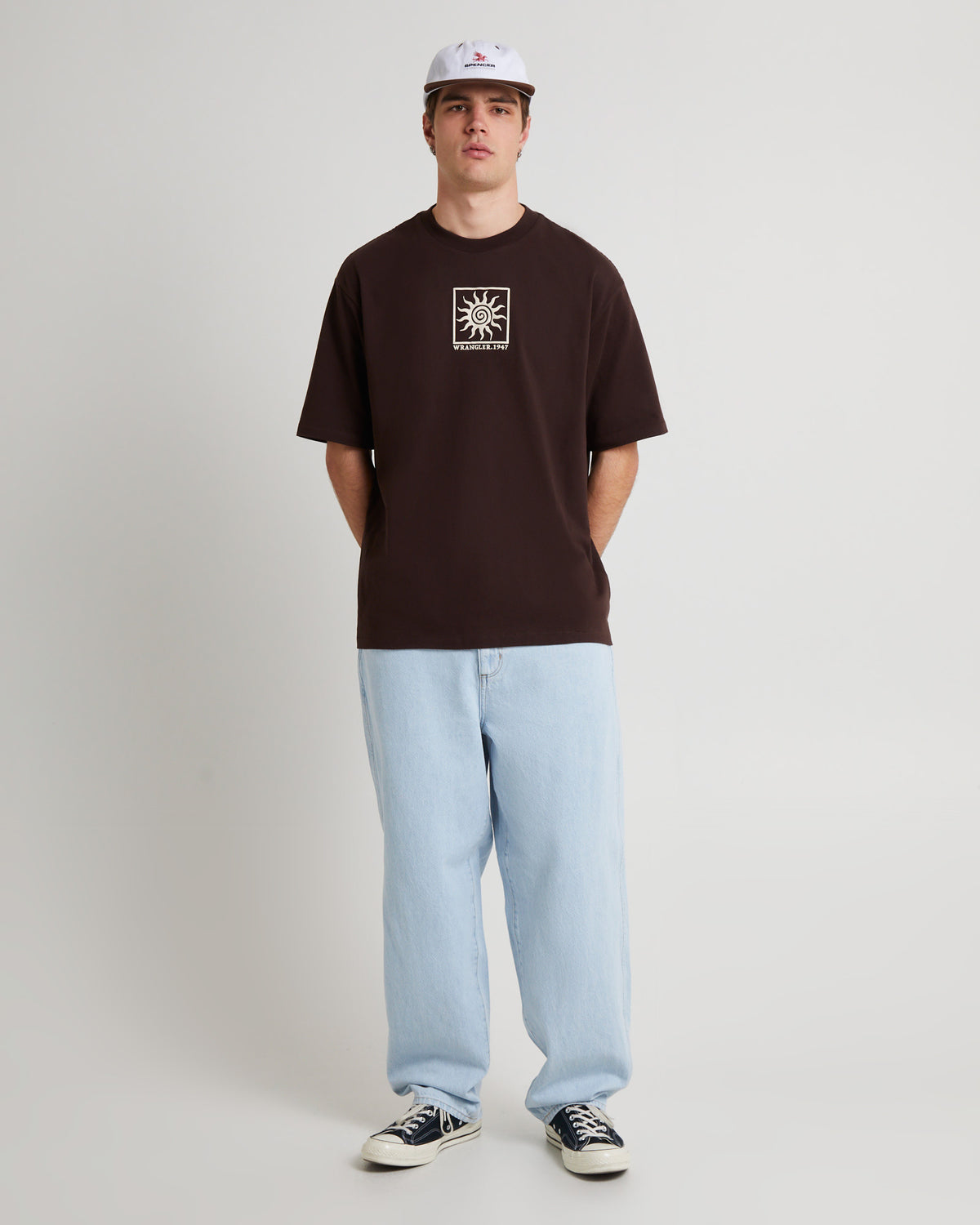 Sun Spiral Slacker T-Shirt WONDERWOOD