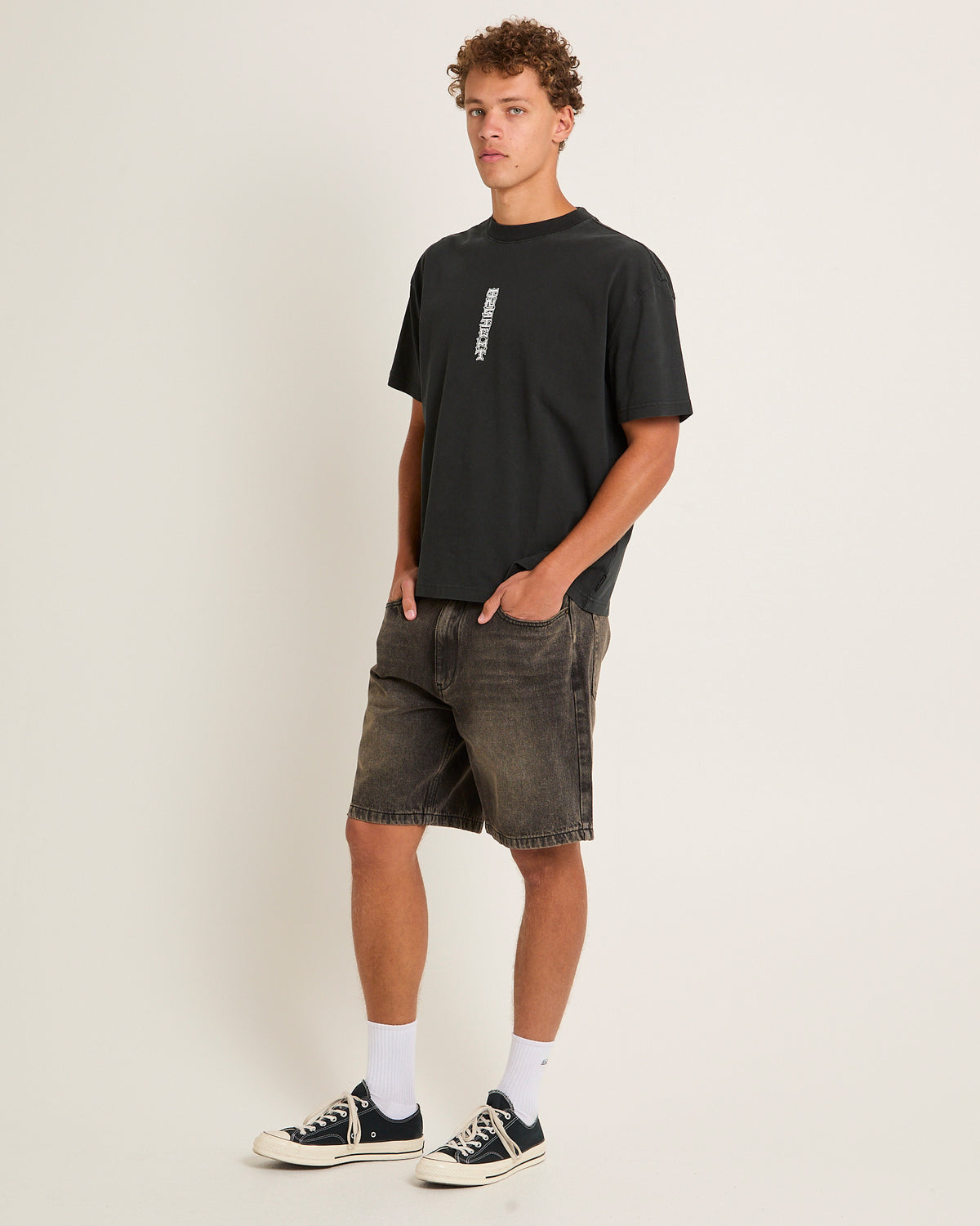 Bone Head Cropped T-Shirt VINTAGE BLACK