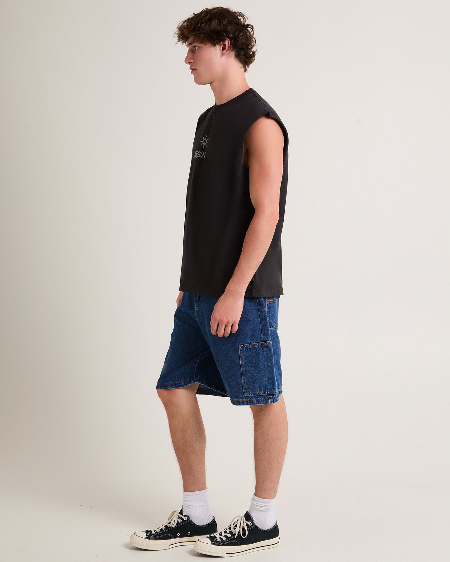 Peace Out Sleevless T-Shirt in Stone Black