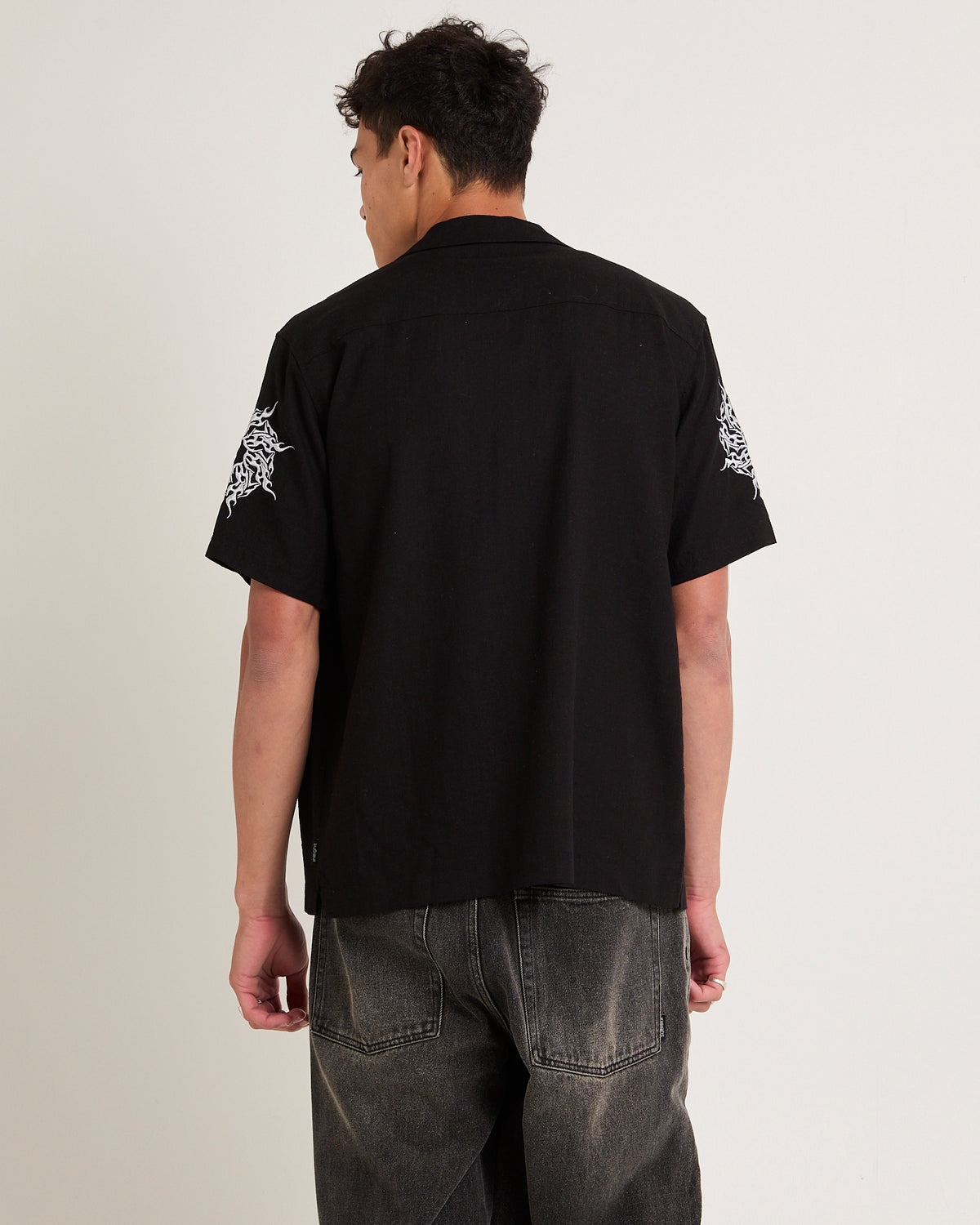 Visions Resort Short Sleeve Shirt BLACK