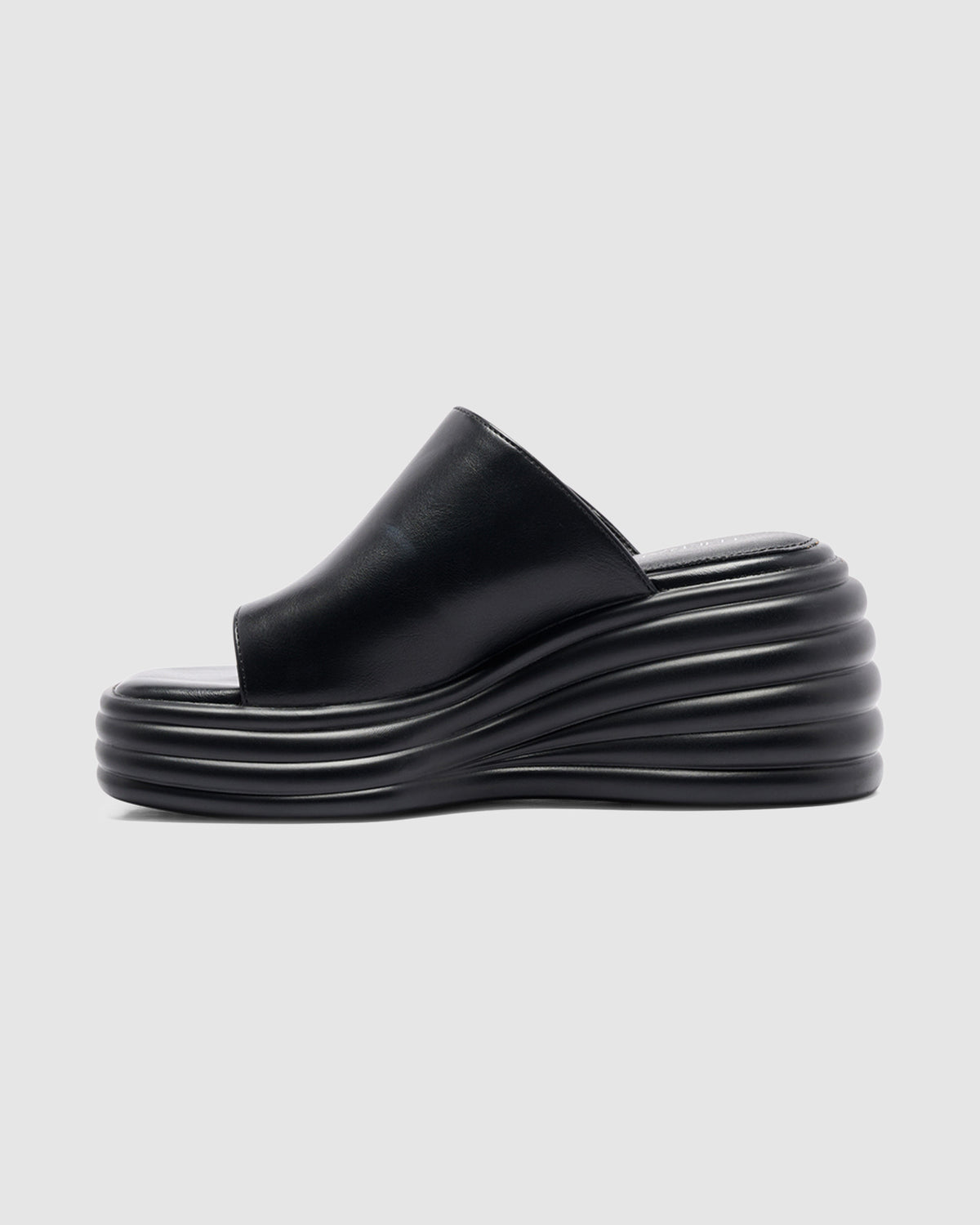 Finale Wedge Sandal BLACK
