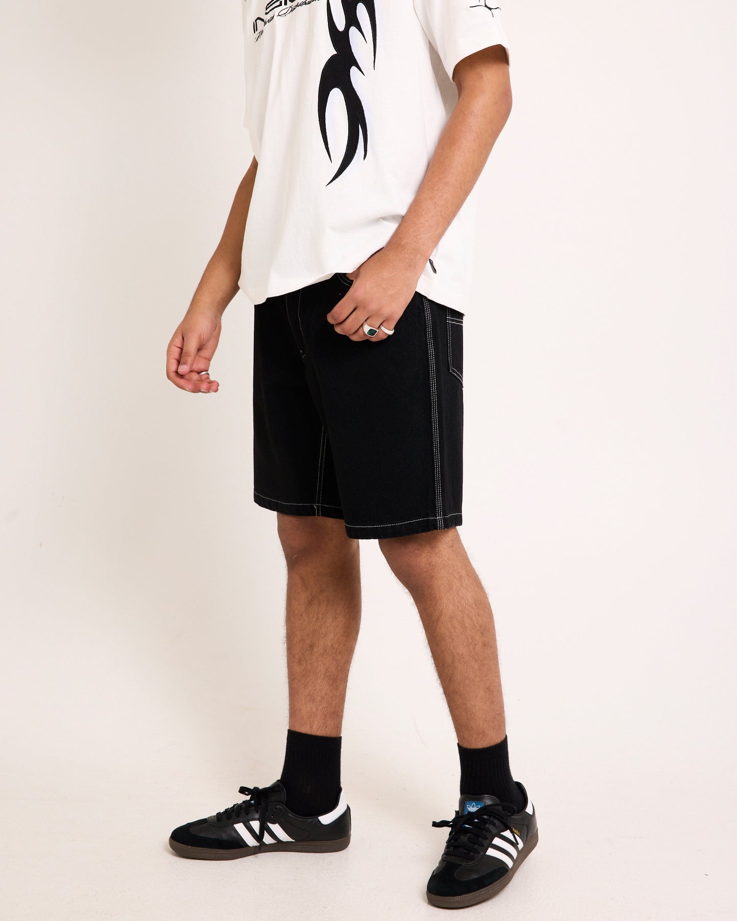 Knocker Contrast Stitch Jort