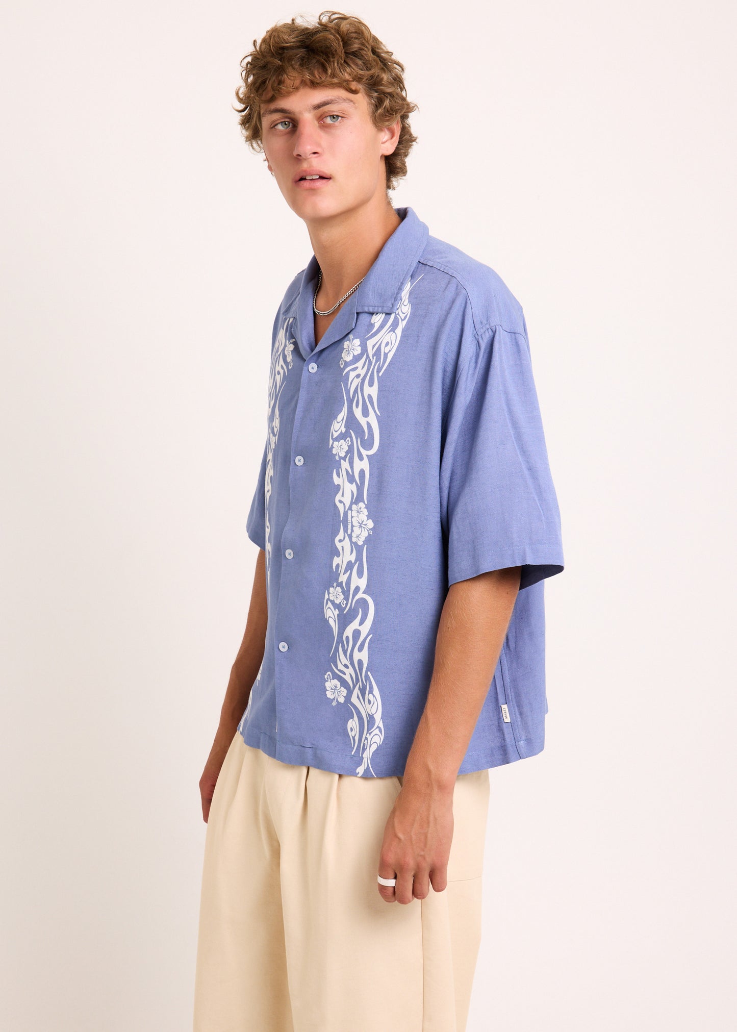 Wreath Resort Shirt
