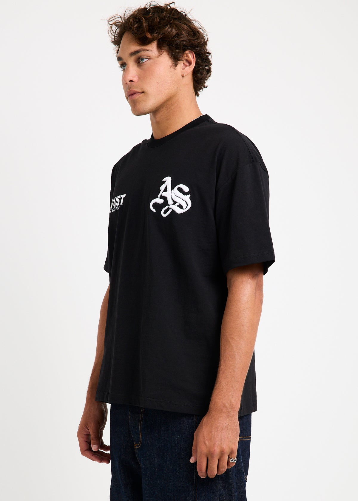 Institute T-Shirt BLACK