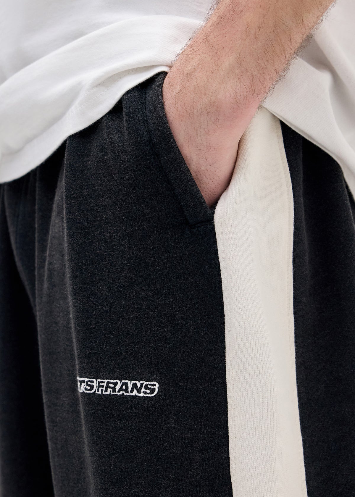 IF Panelled Harri Baggy Joggers BLACK-001