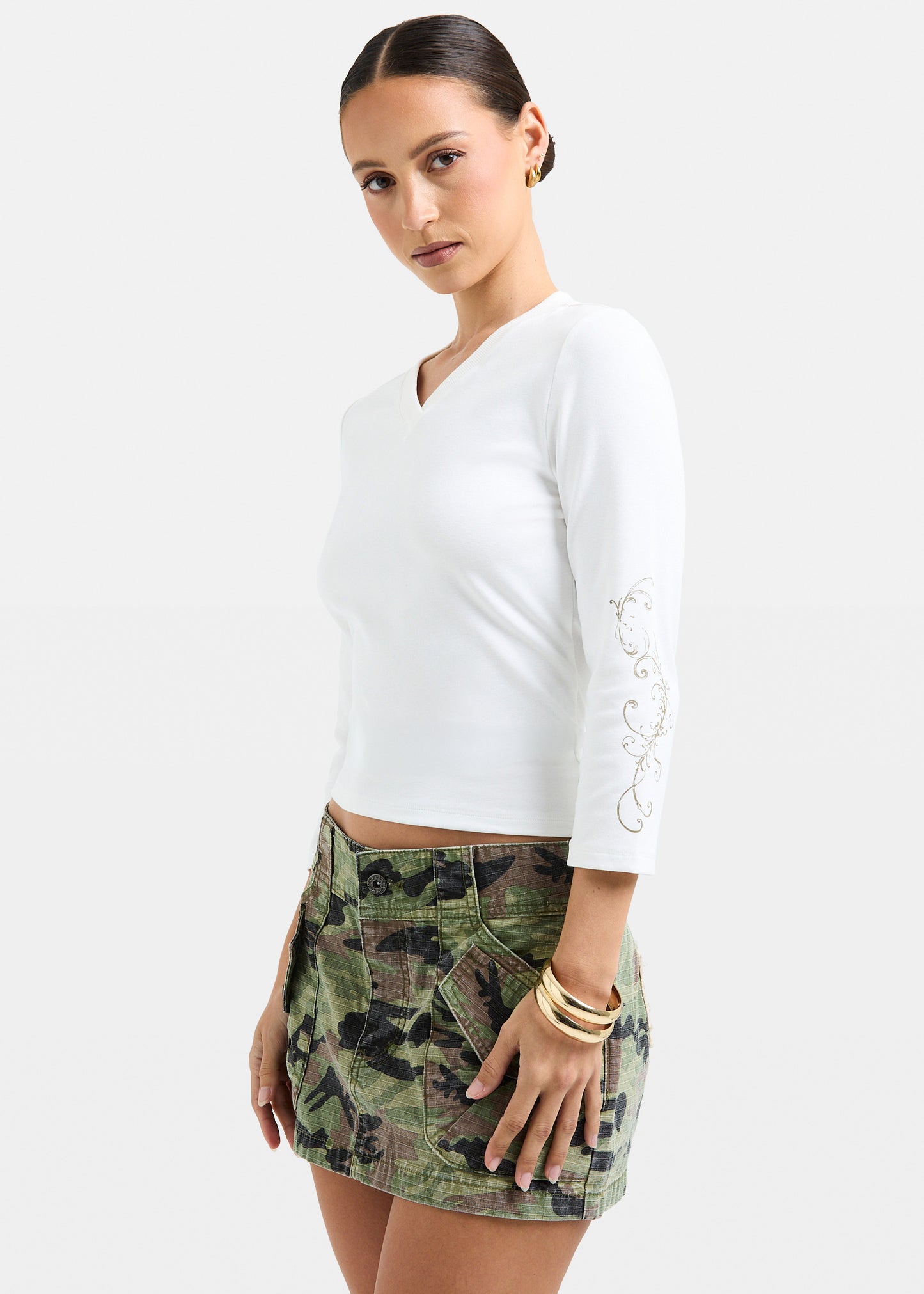 Donita V Neck 3/4 Sleeve Top
