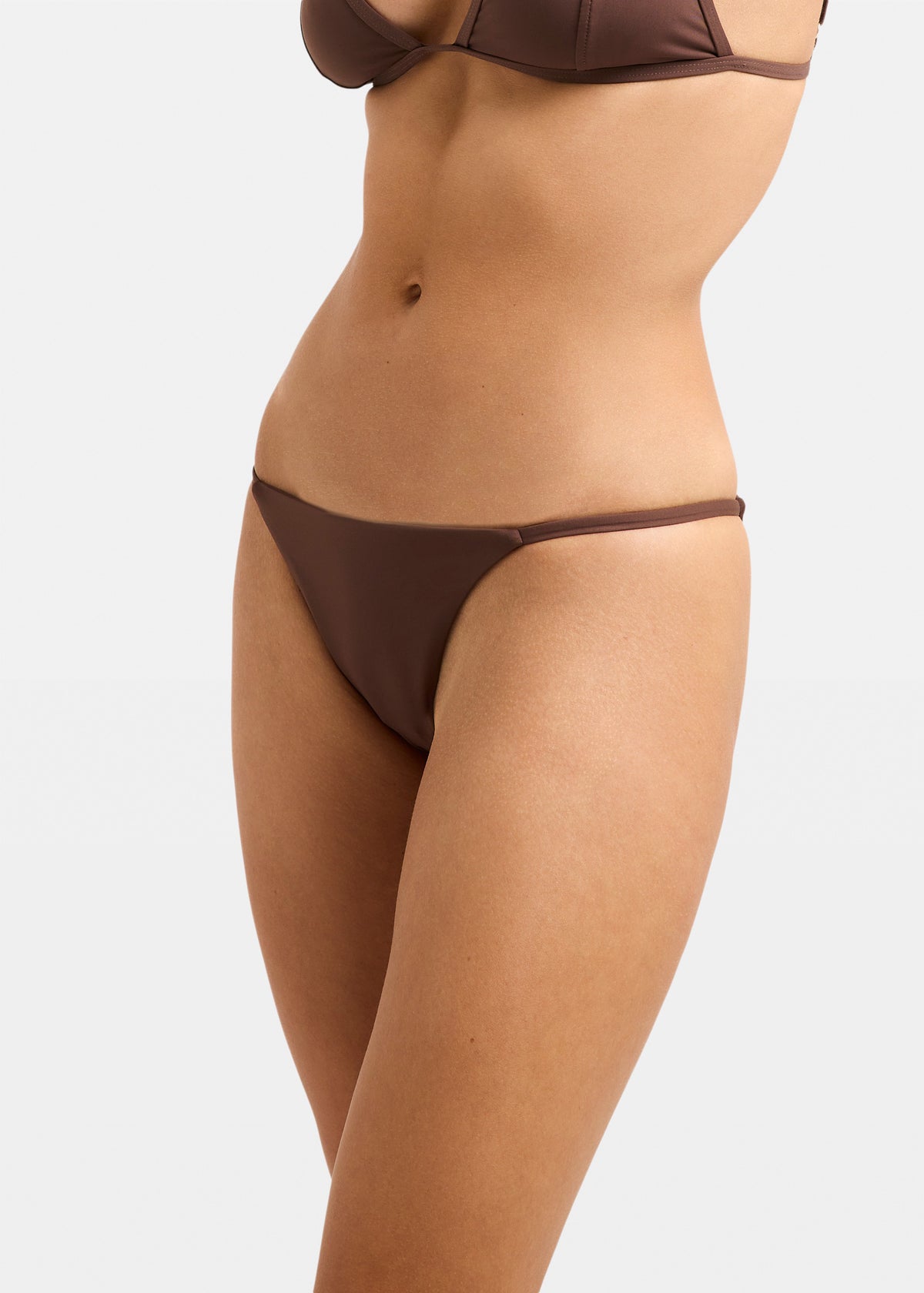 Low Waisted String Bikini Bottom CHOCOLATE