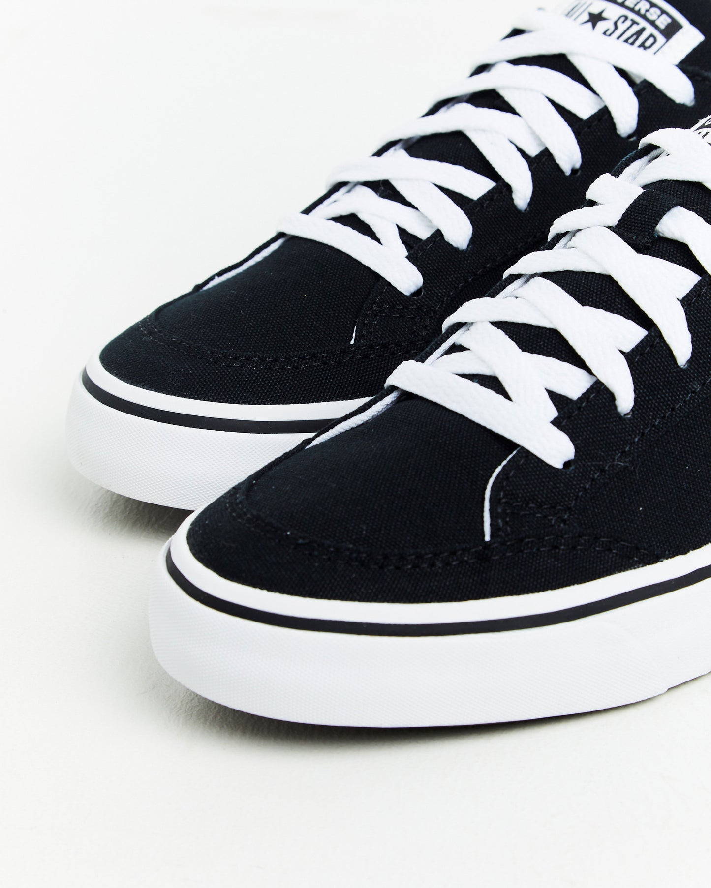 Tobin Canvas Ox Sneakers Black/White