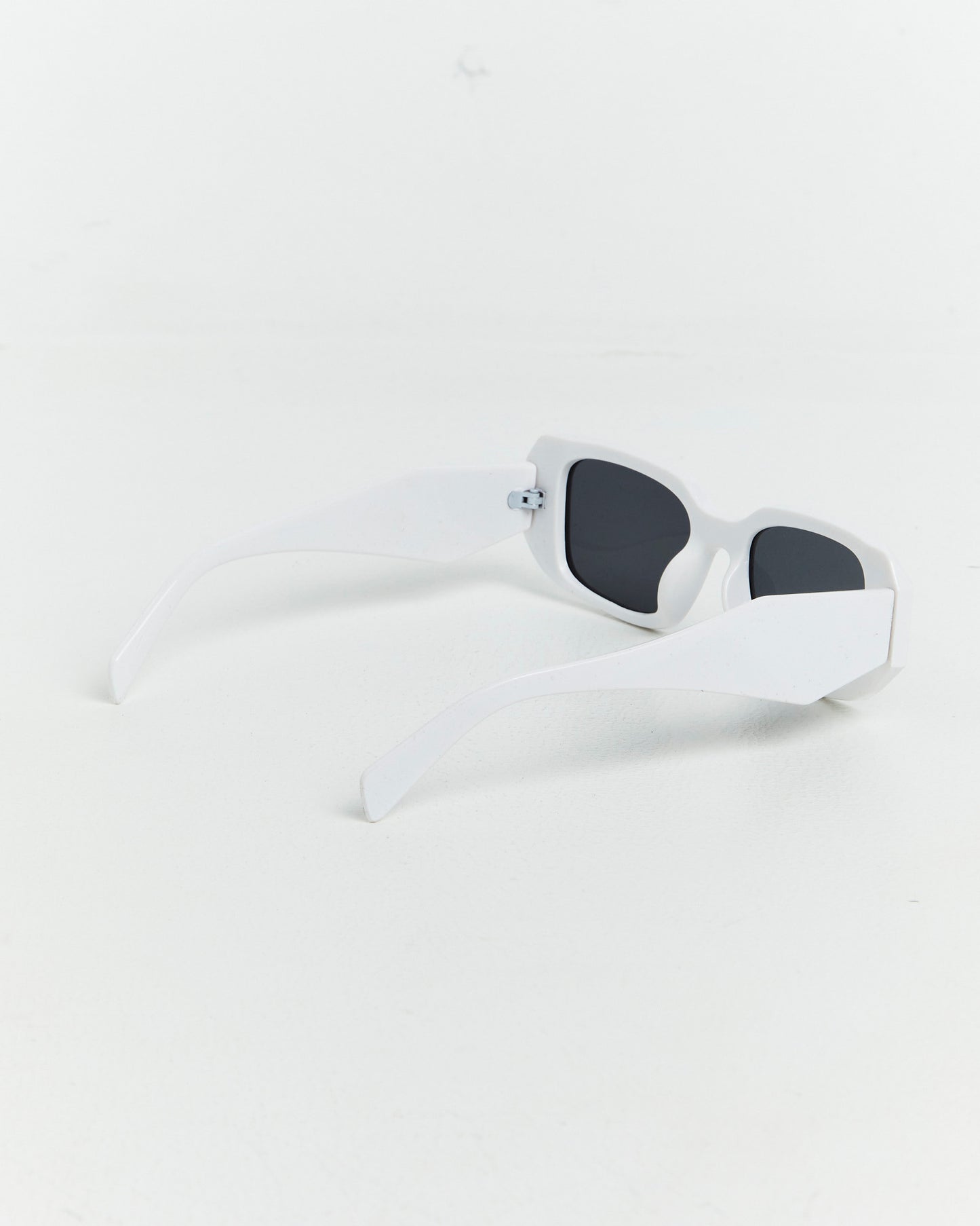Kiki Sunglasses White