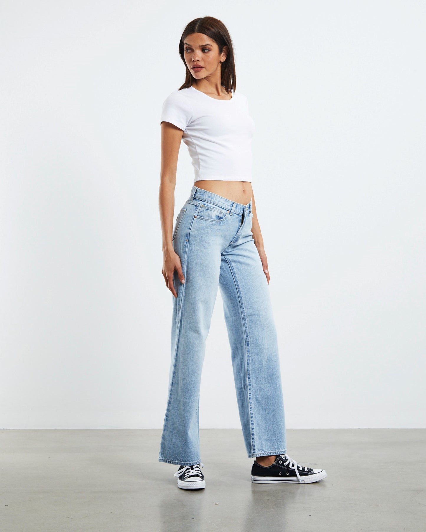 A 99 Low & Wide Jeans