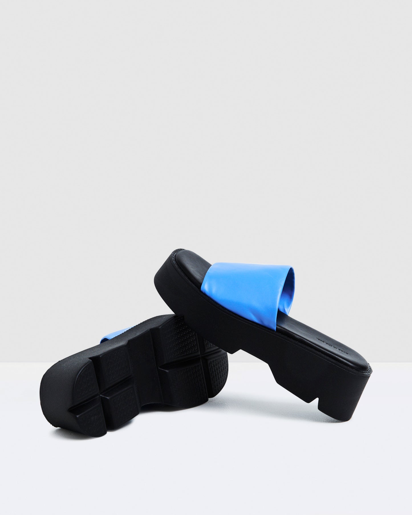 Freya Flatform Slides Azure