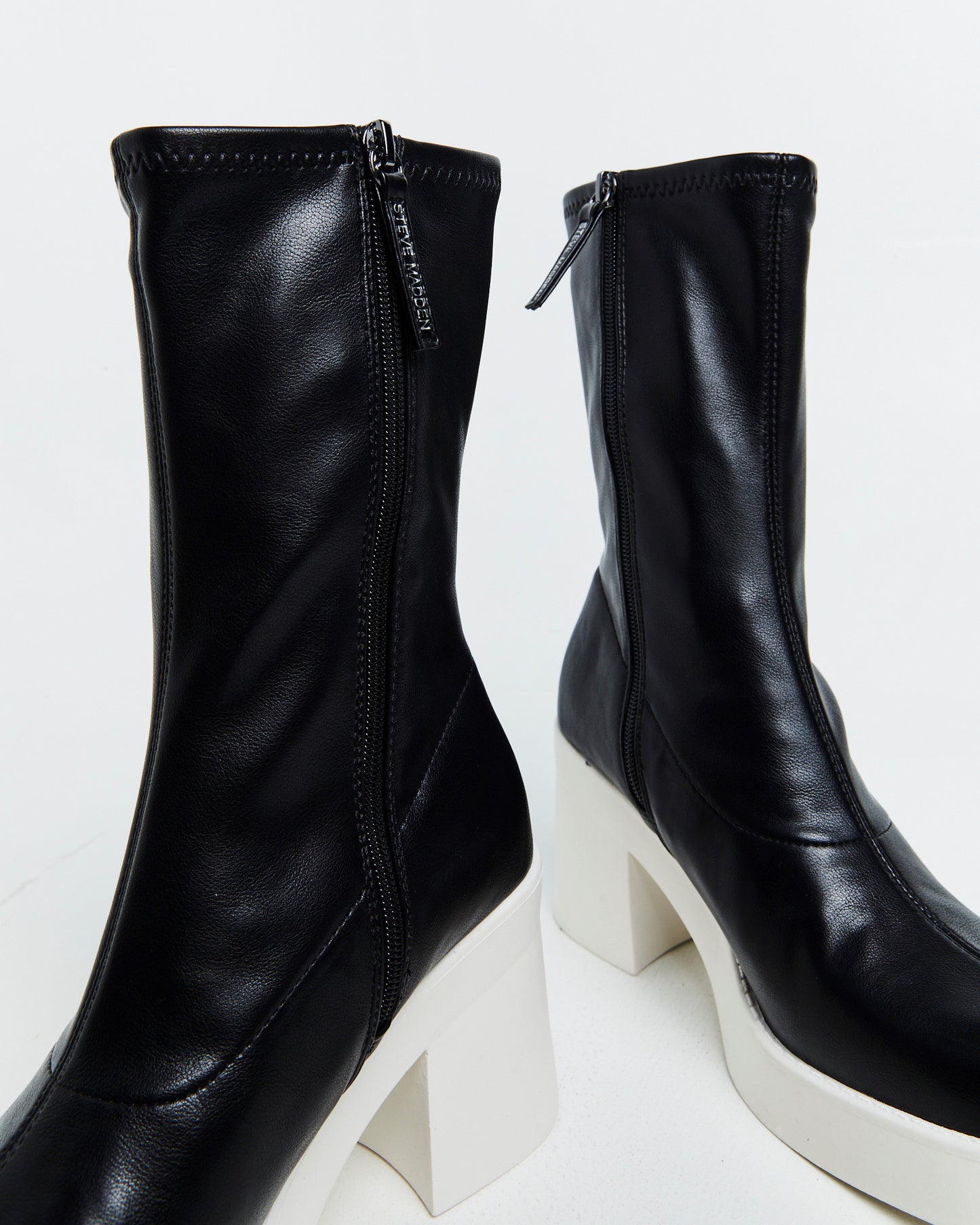Uptake Boots Black