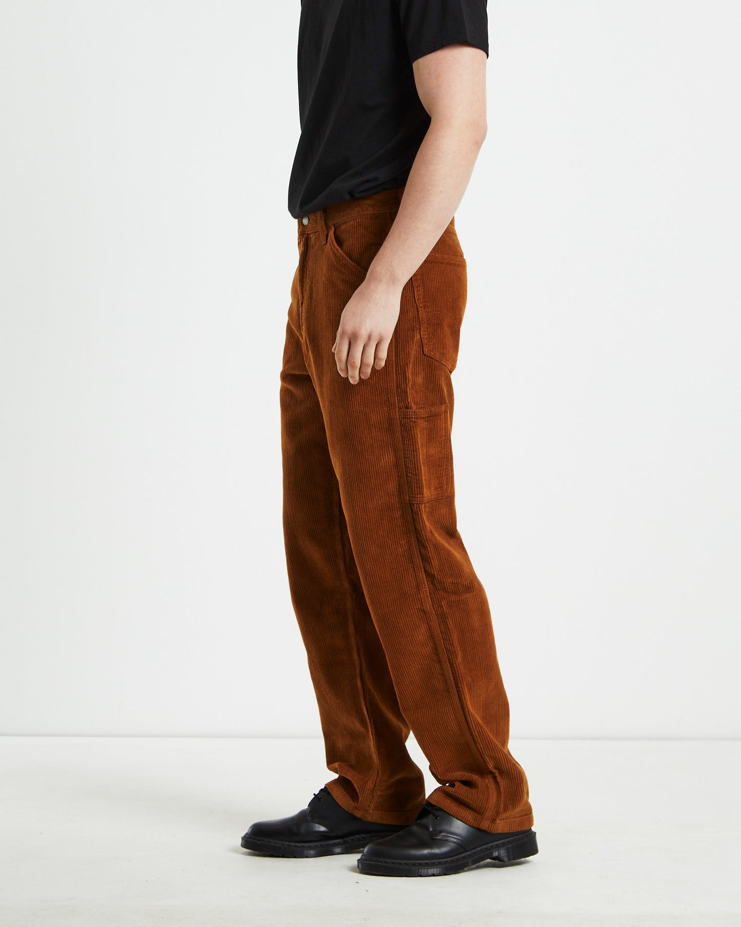 568 Stay Loose Carpenter Denim Jeans Monks Robe