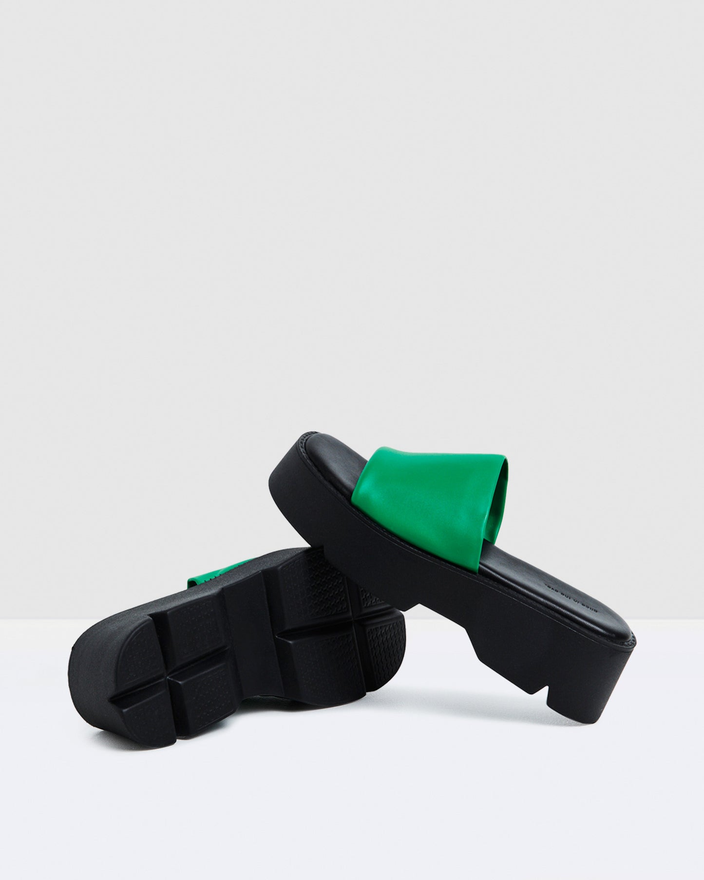 Freya Flatform Slides