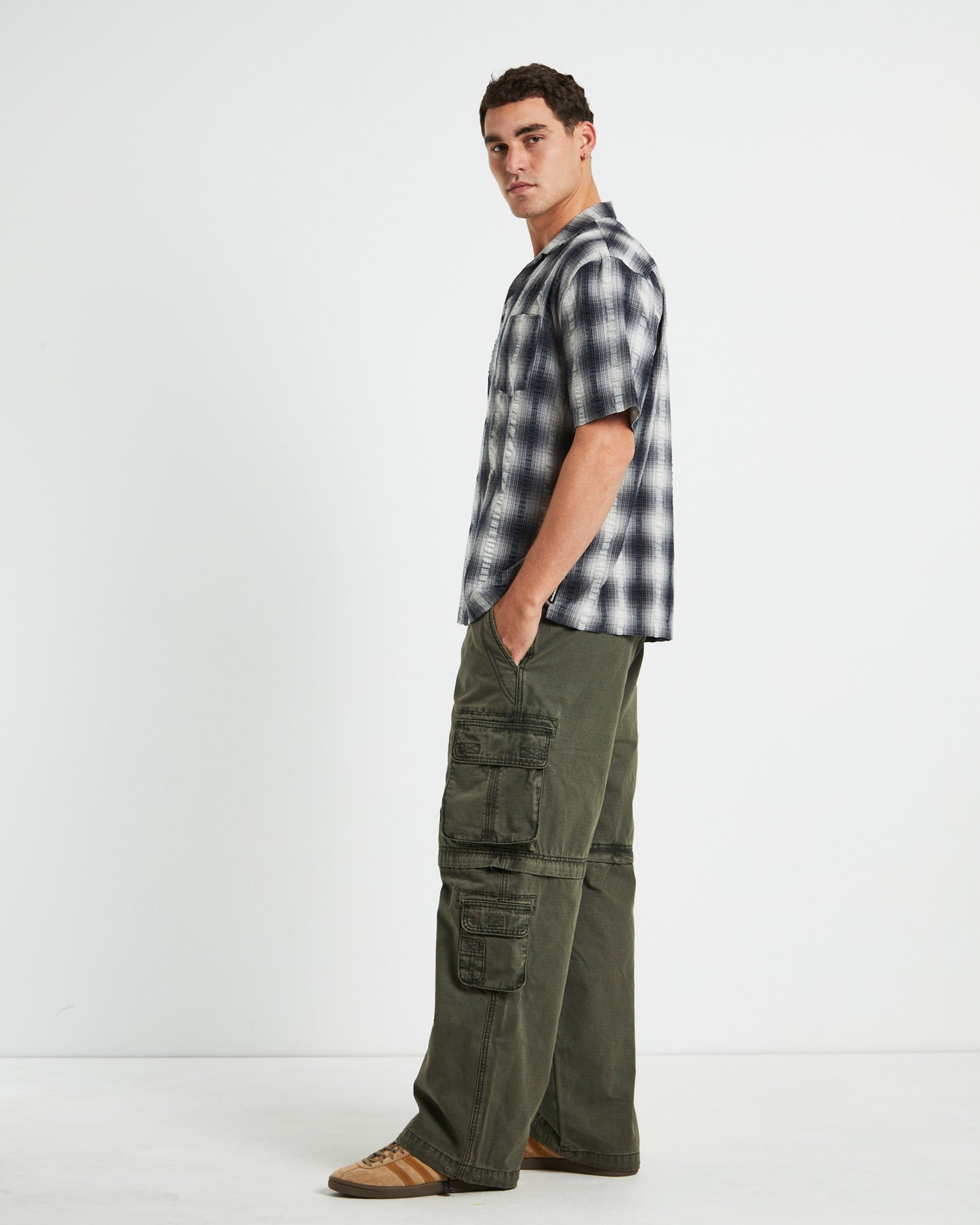 Aura Check Short Sleeve Shirt in Hombre Grey