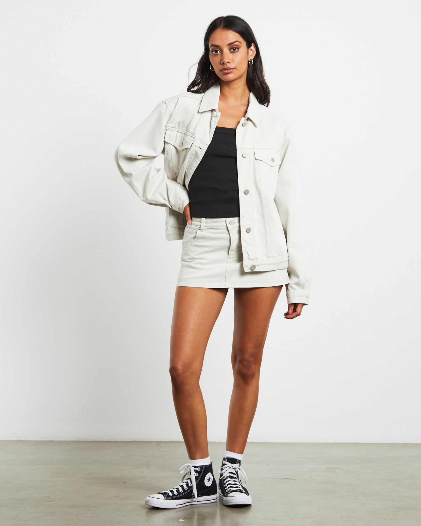 99 Low Rise Mini Skirt in Chalk White