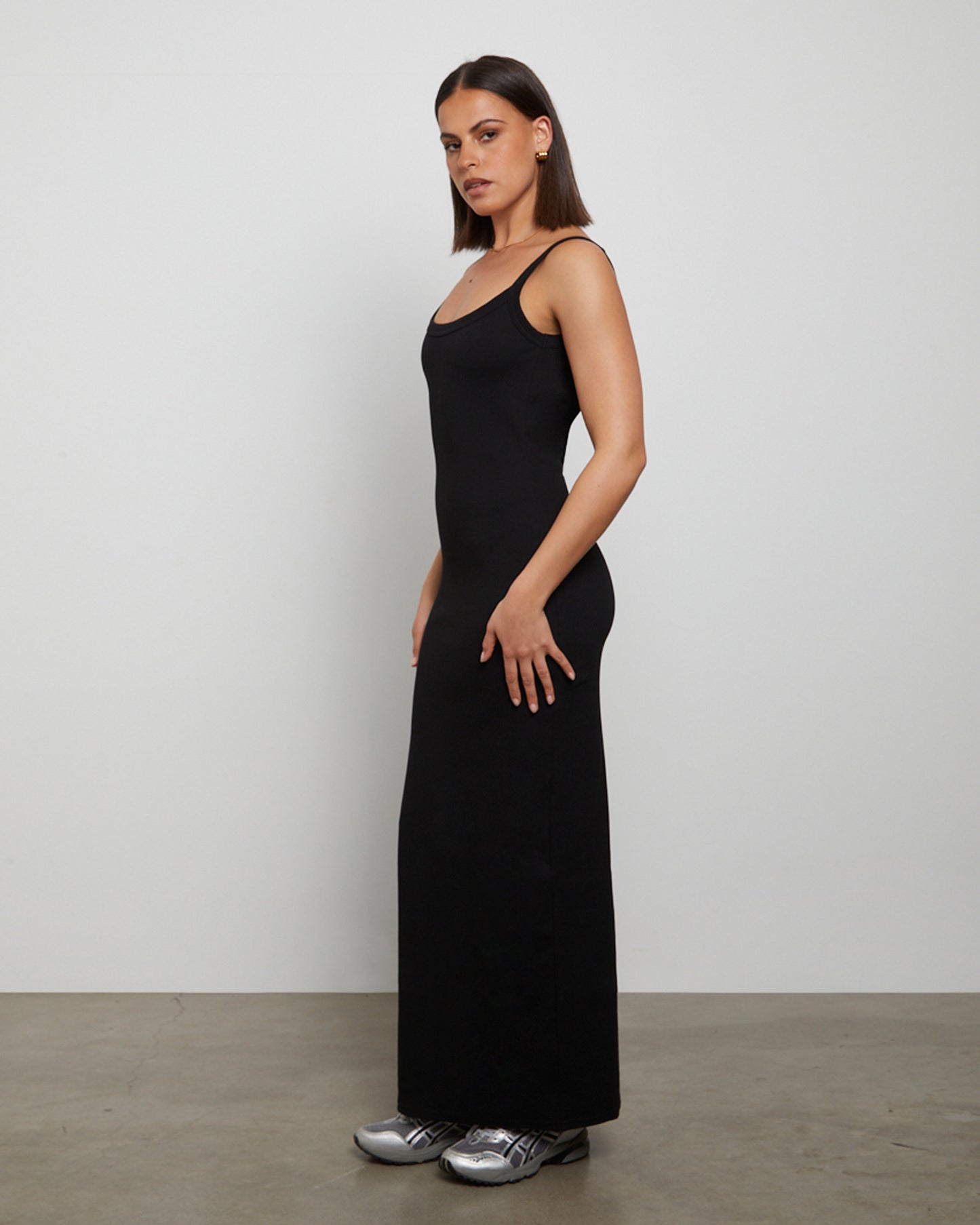 Backless Midi Dress in Black