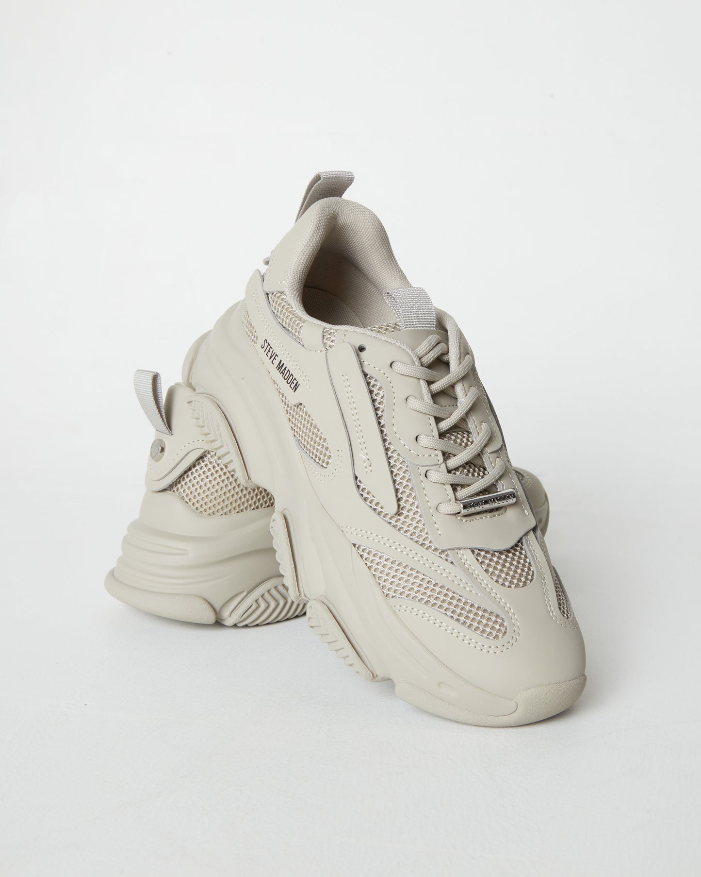 Possession Driege Sneakers in Grey