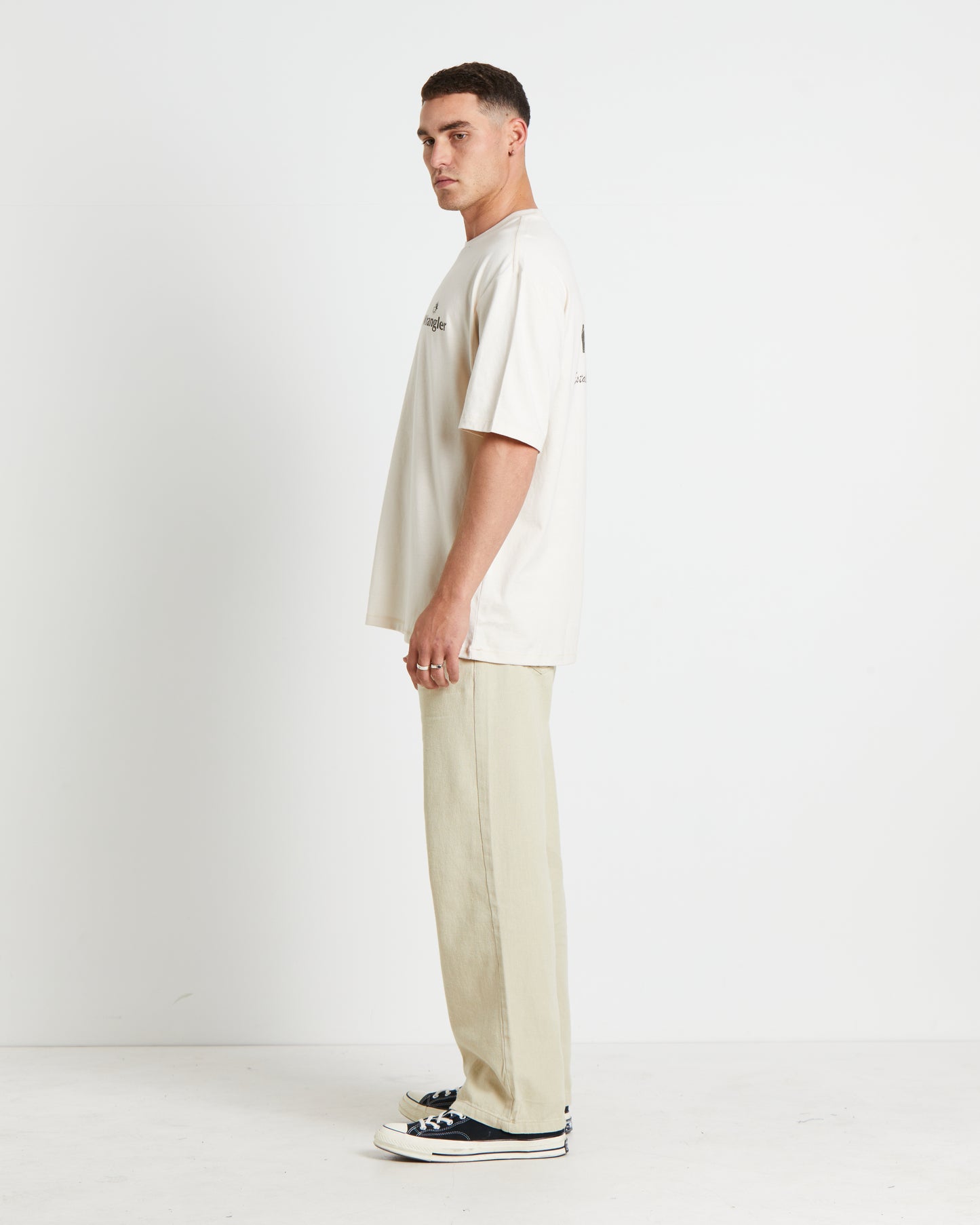 Sun Yung Slacker Short Sleeve T-Shirt in Ecru