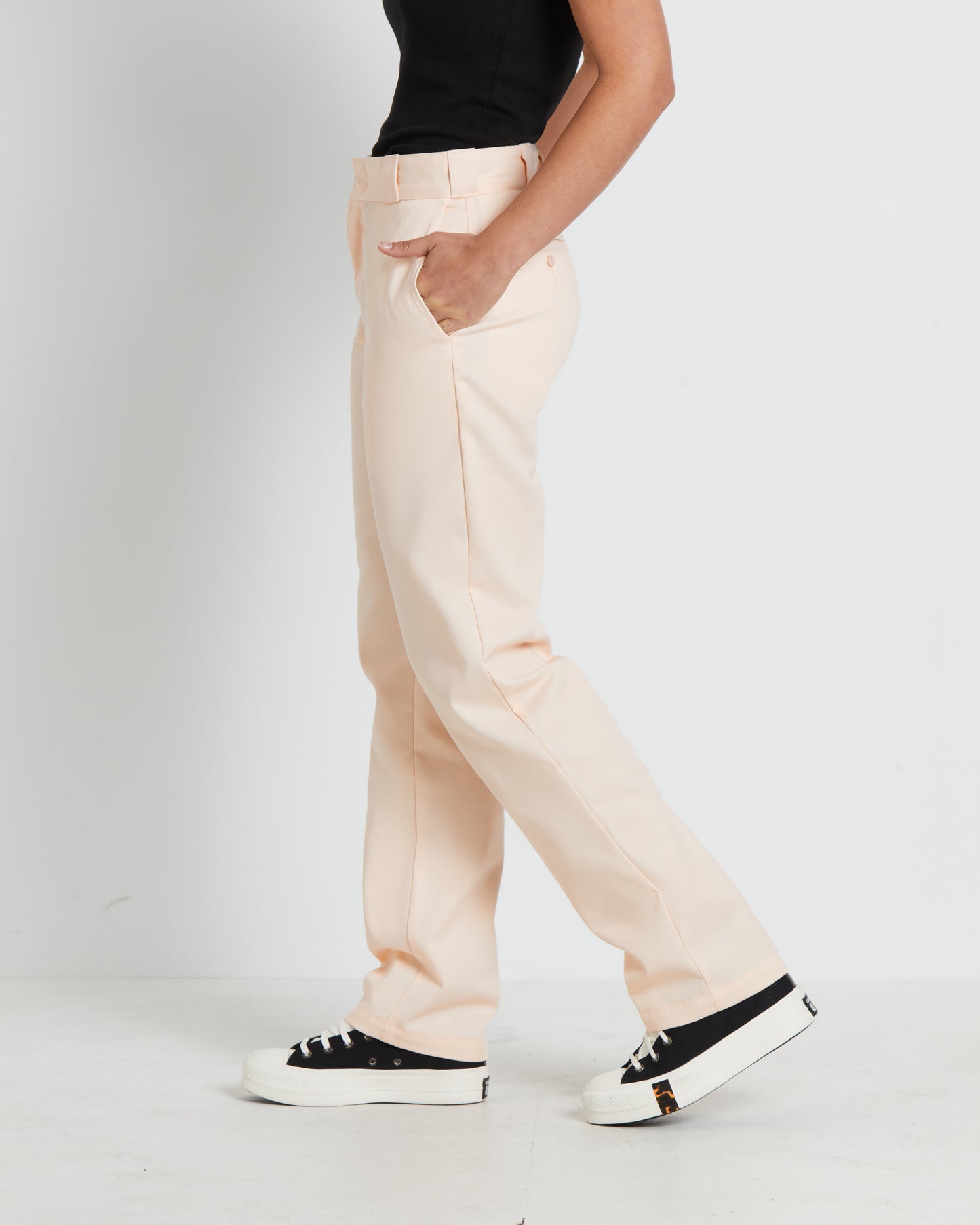 876 Pants in Peach
