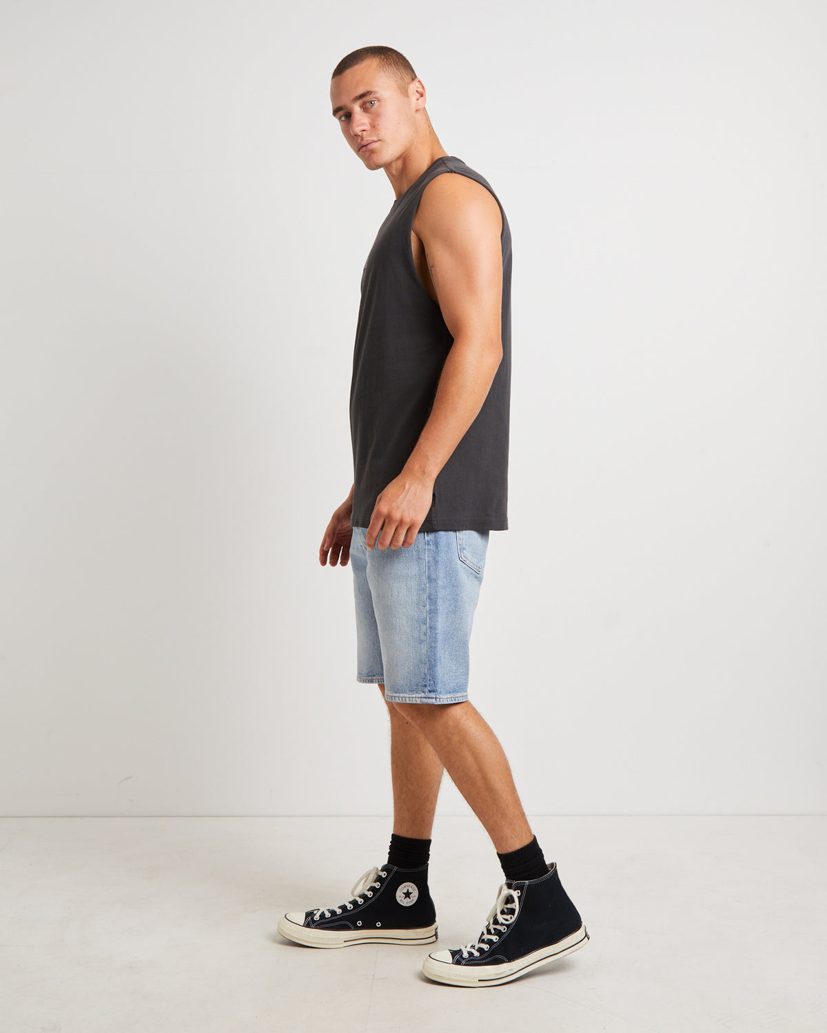 Gritter Muscle Tee in Black BLACK