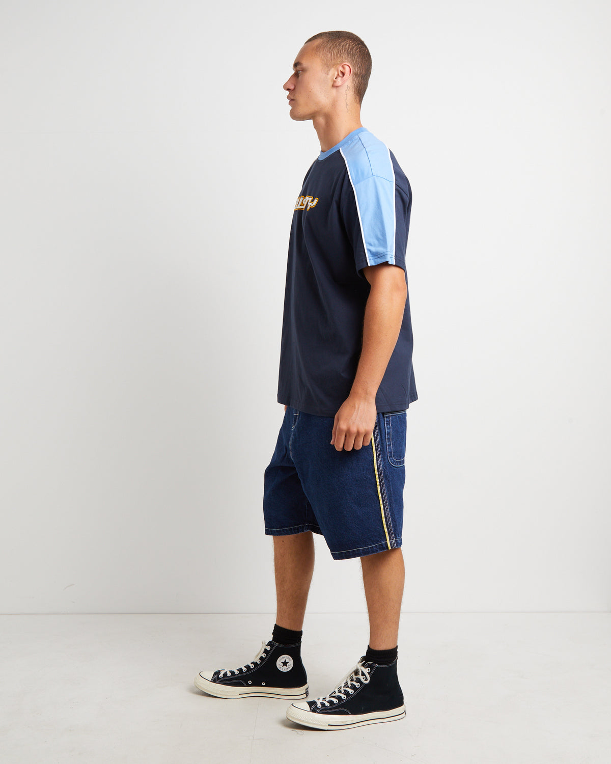 Straight Shooter Short Sleeve T-Shirt in Navy NAVY
