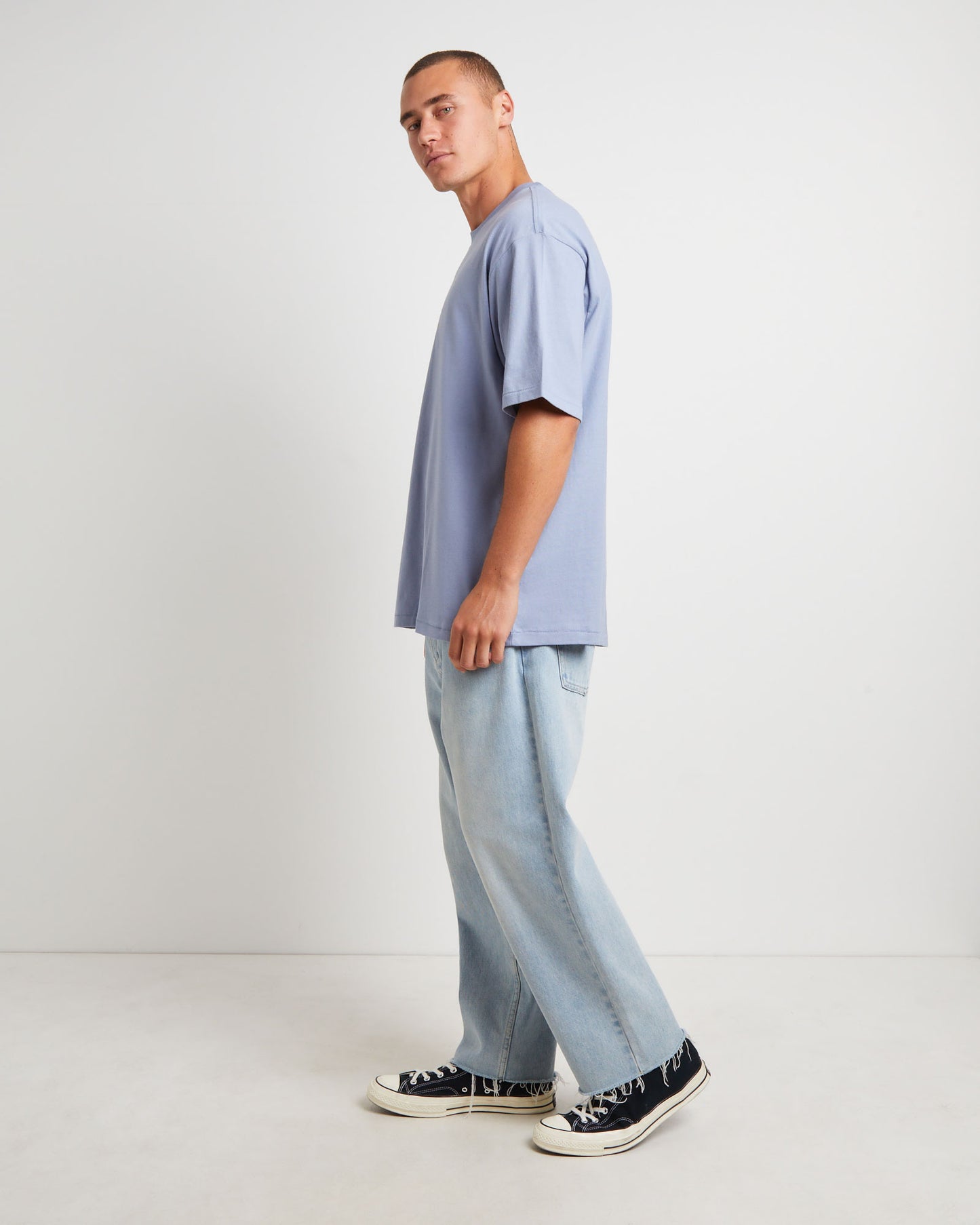 90s Vacay Slacker Short Sleeve T-Shirt in Dusty Blue