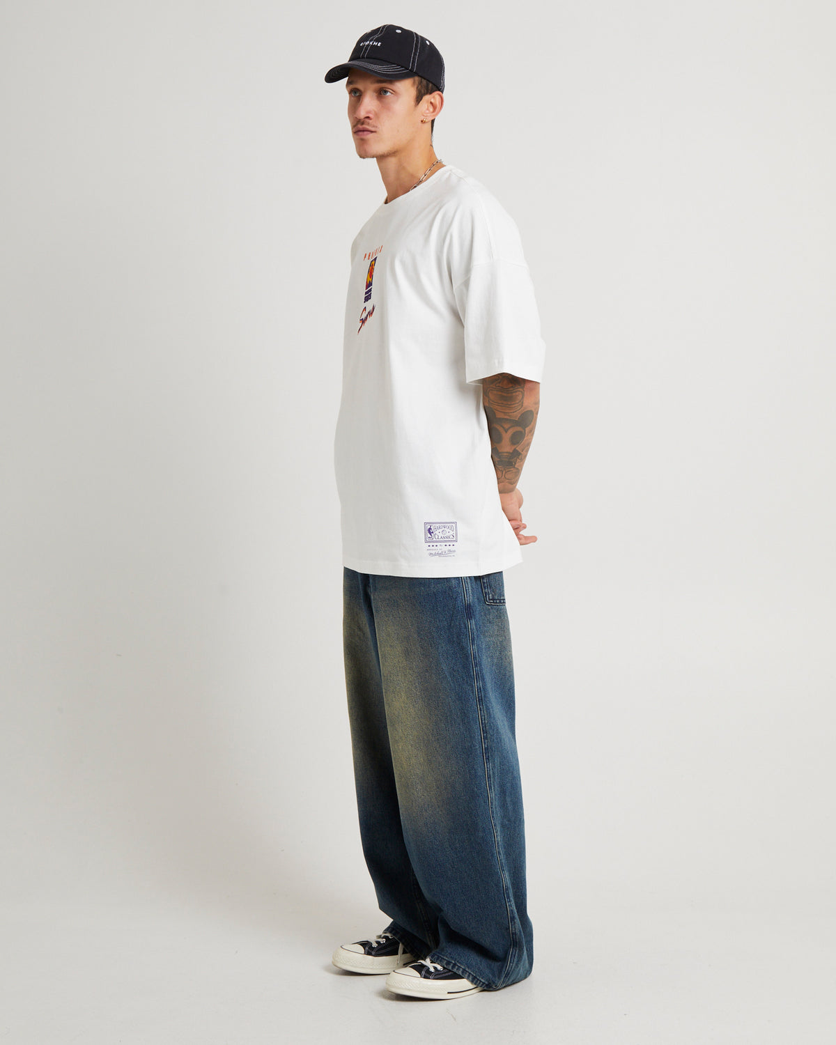 Trio Logo Suns Oversized T-Shirt in Vintage White WHITE
