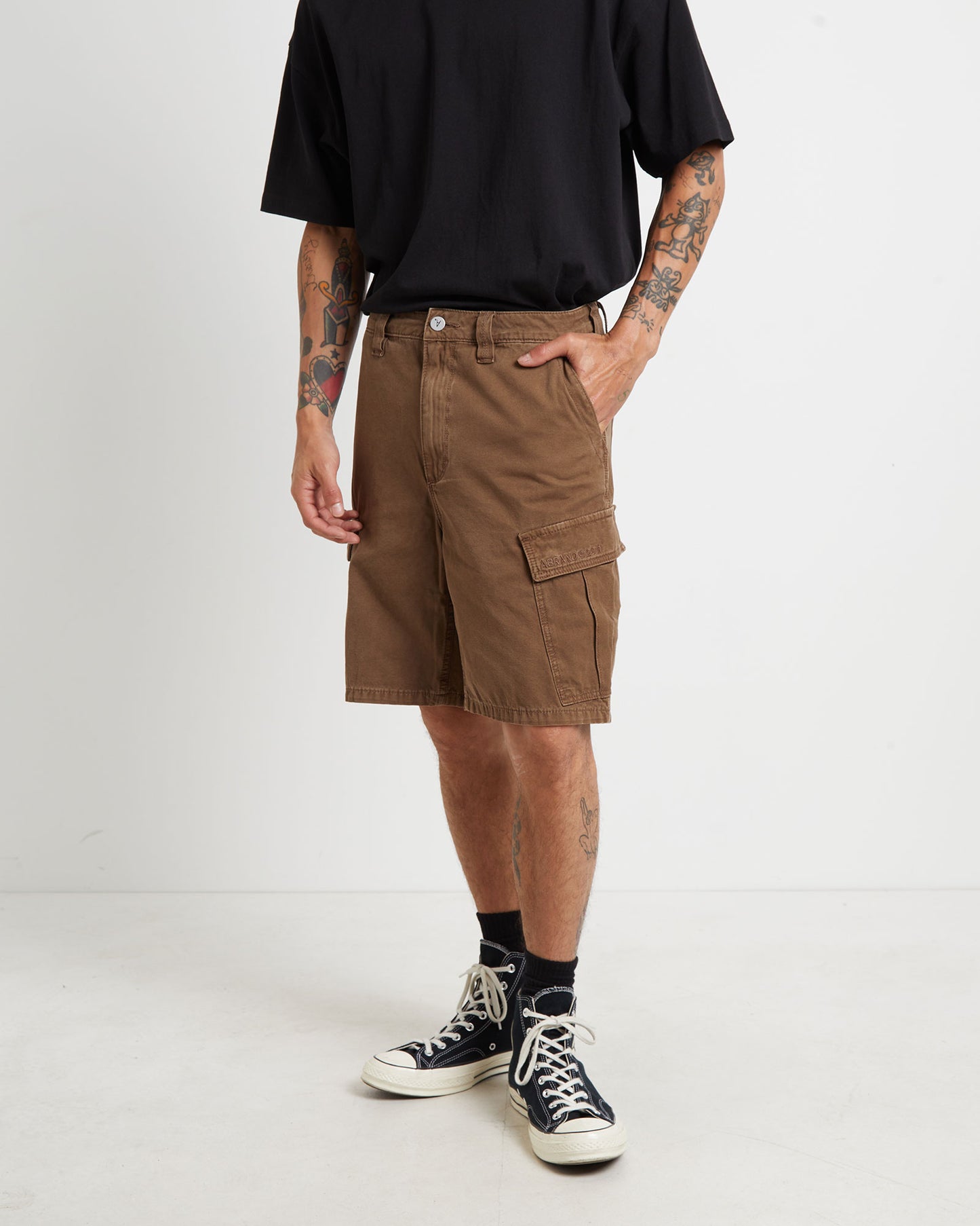 95 Cargo Baggy Shorts in Brown Stone
