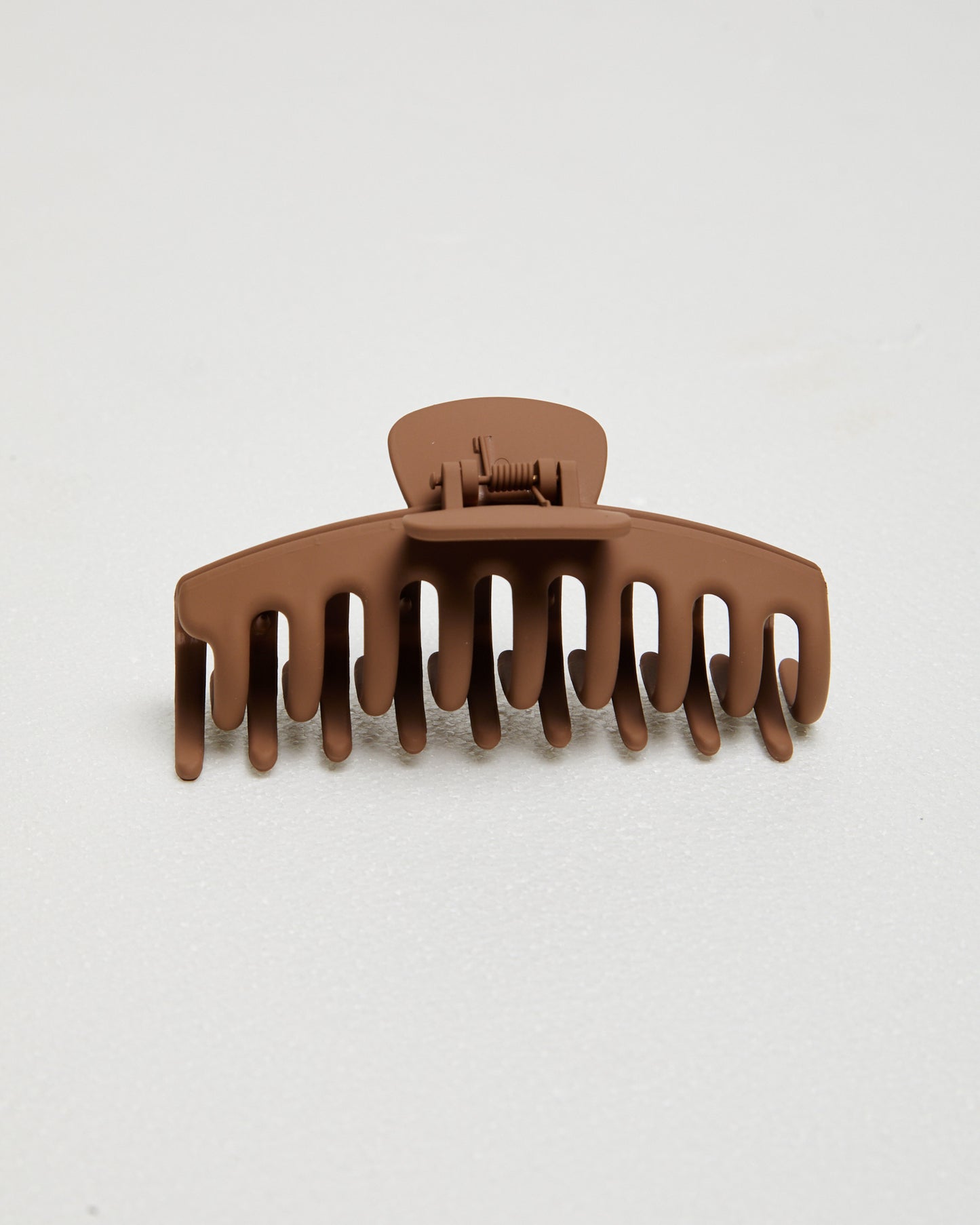 Matte Claw Clips in Brown/Beige
