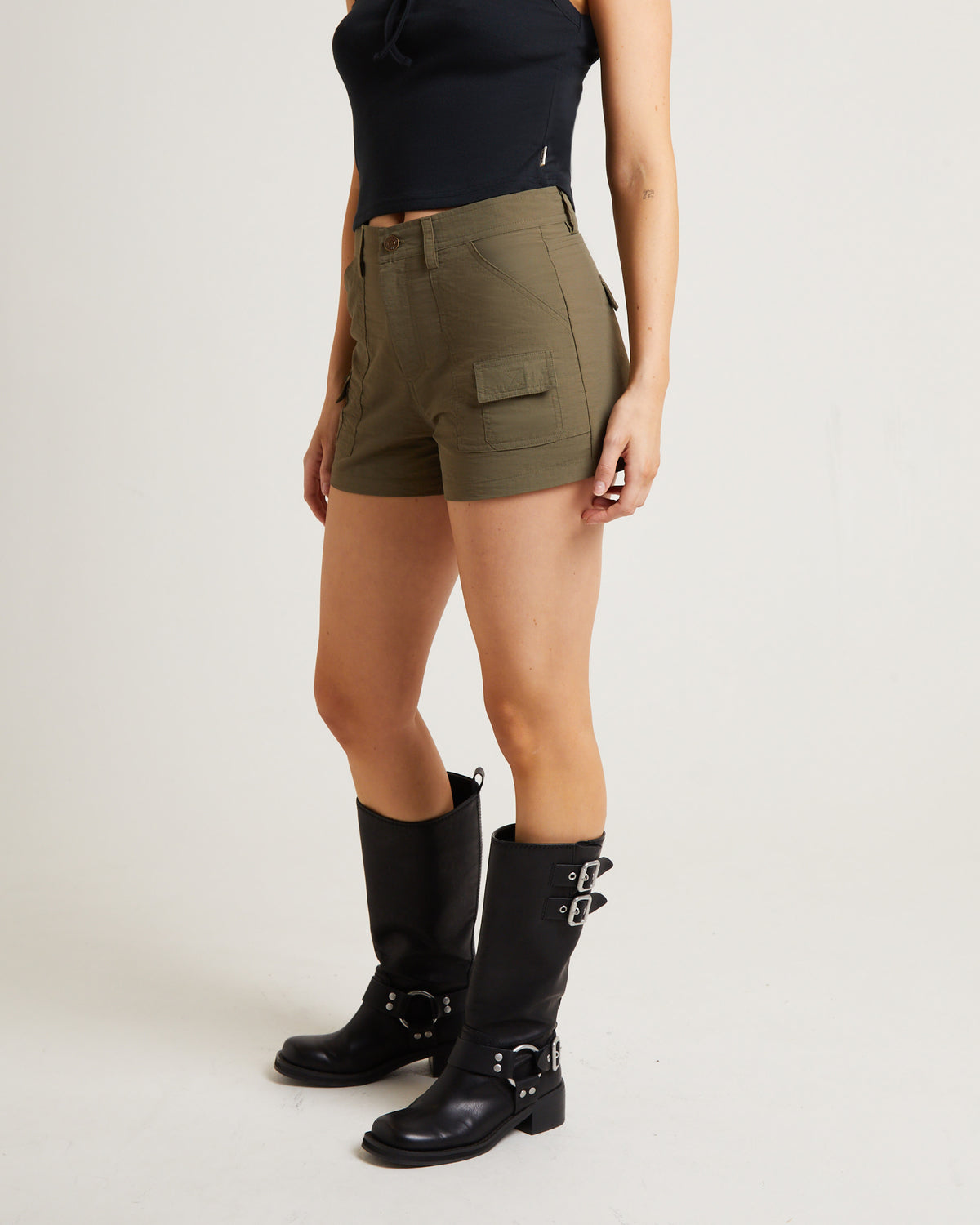 Tech Cargo Shorts in Khaki GREEN