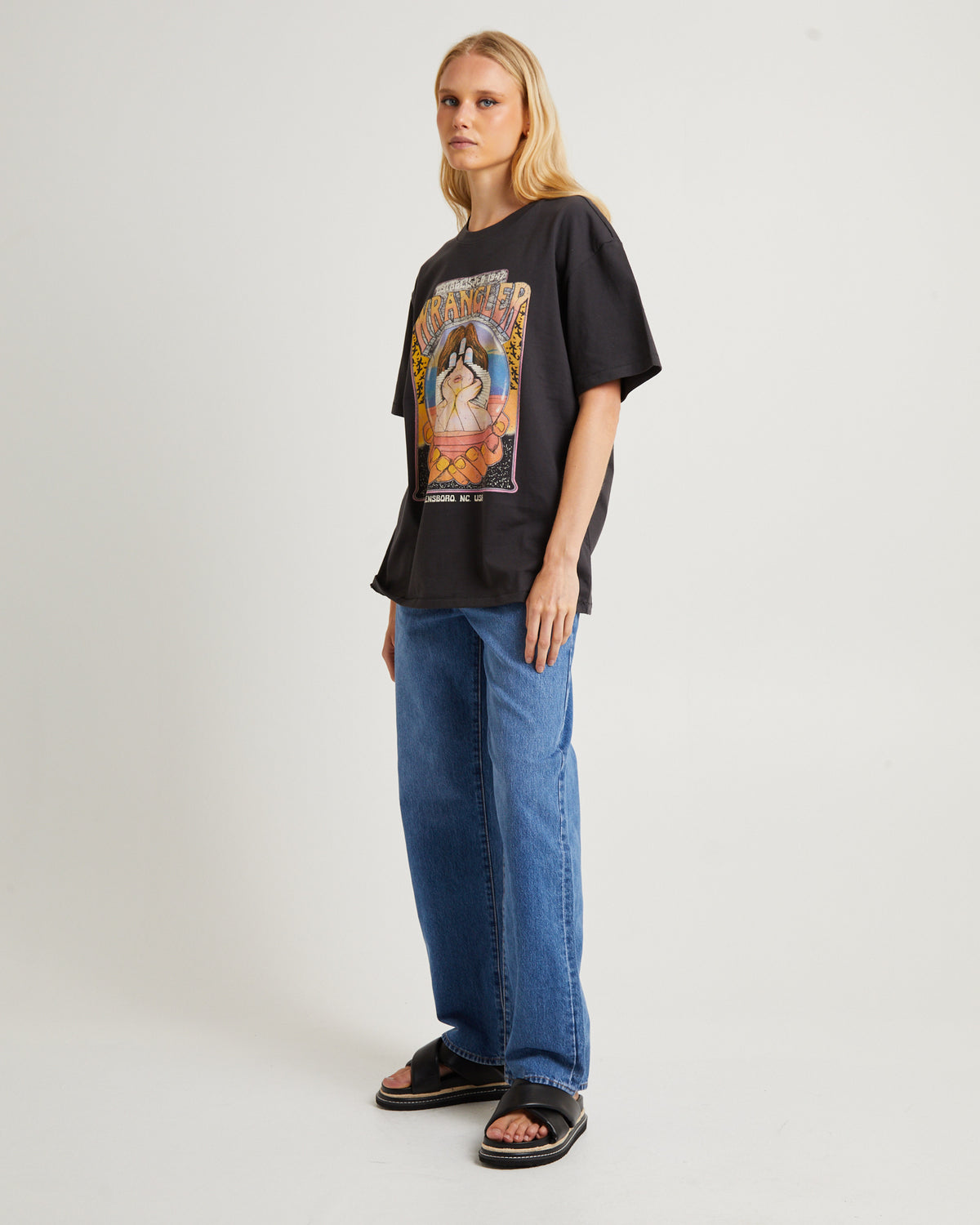 Looking Glass Slouch T-Shirt Worn Black WORN BLACK