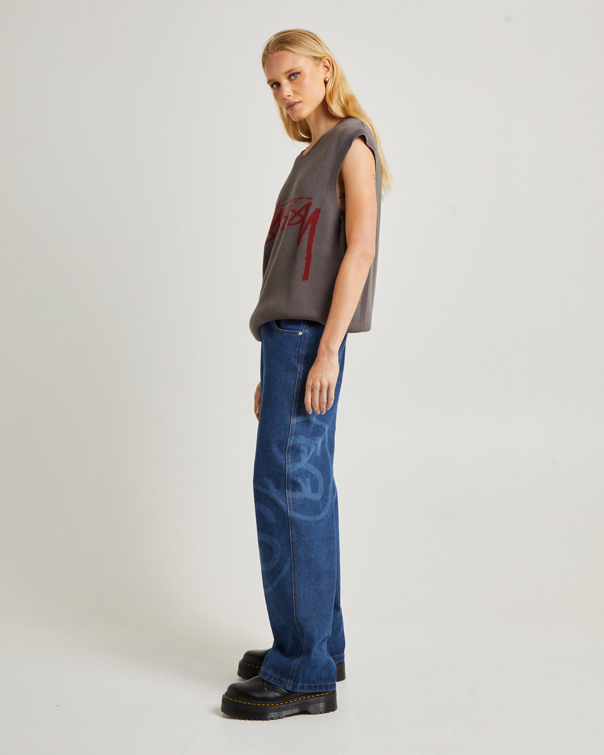 Smooth Stock Knit Vest RED/CHARCOAL