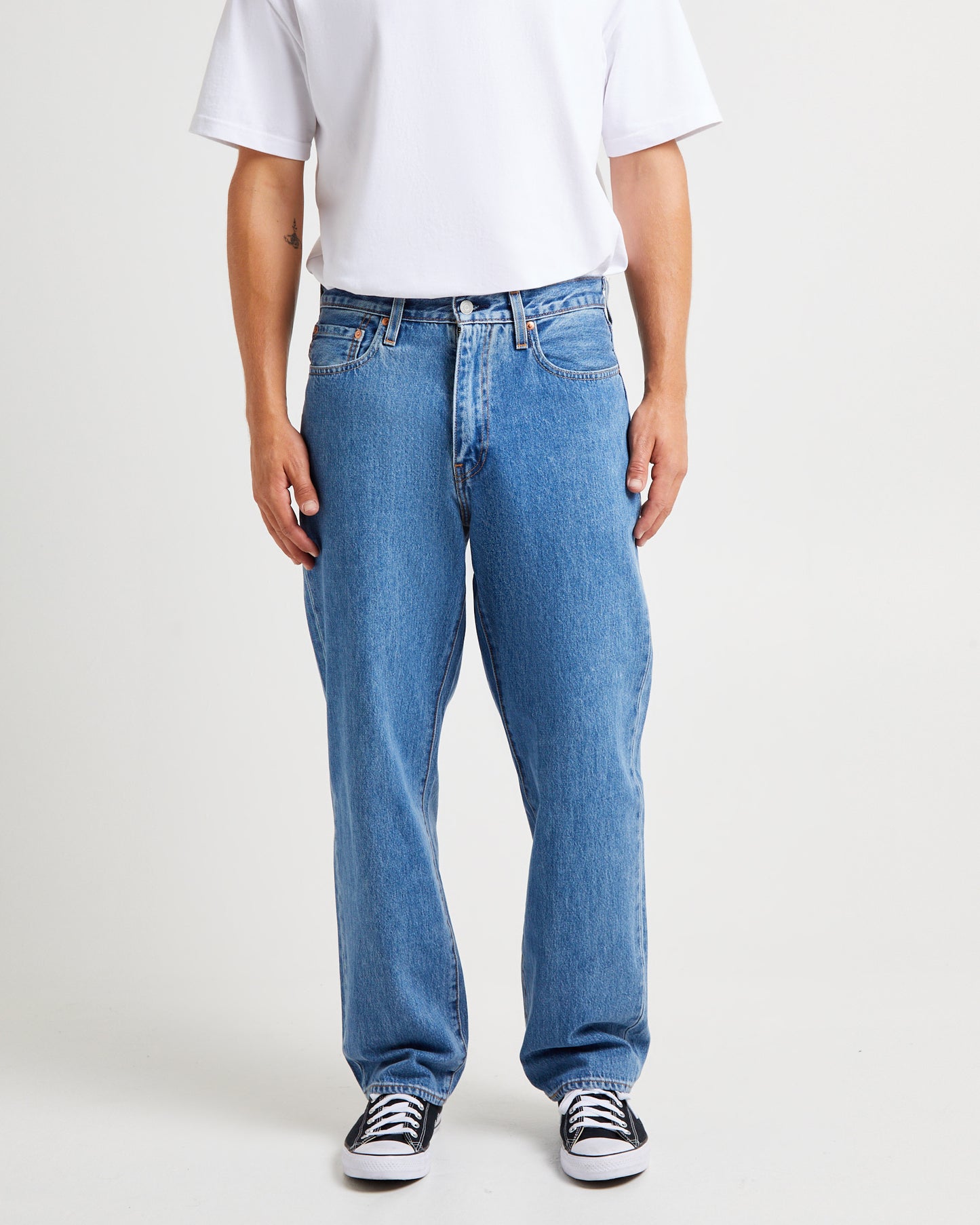 568 Stay Loose Denim Jeans Essentials