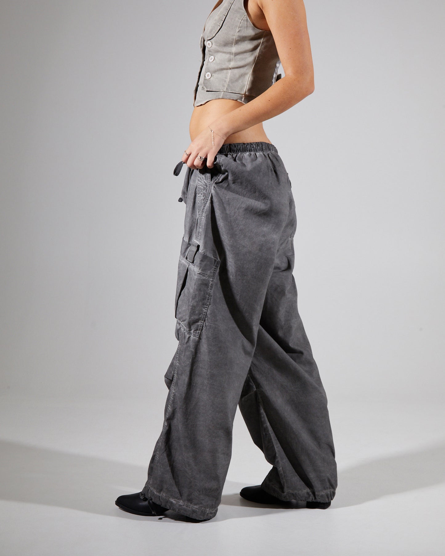 Parachute Pants Washed Black Oil